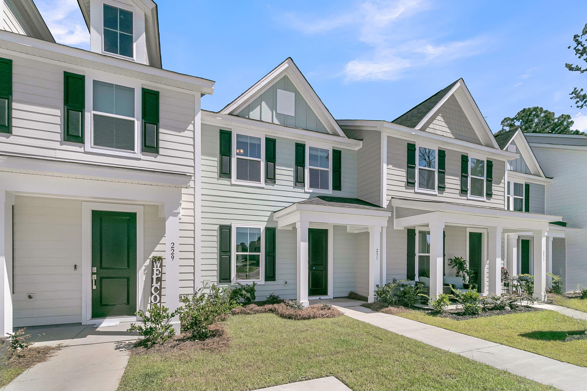 Property image 2 of 231 Abercom Place Drive in Abbey Walk, Moncks Corner, SC 29461