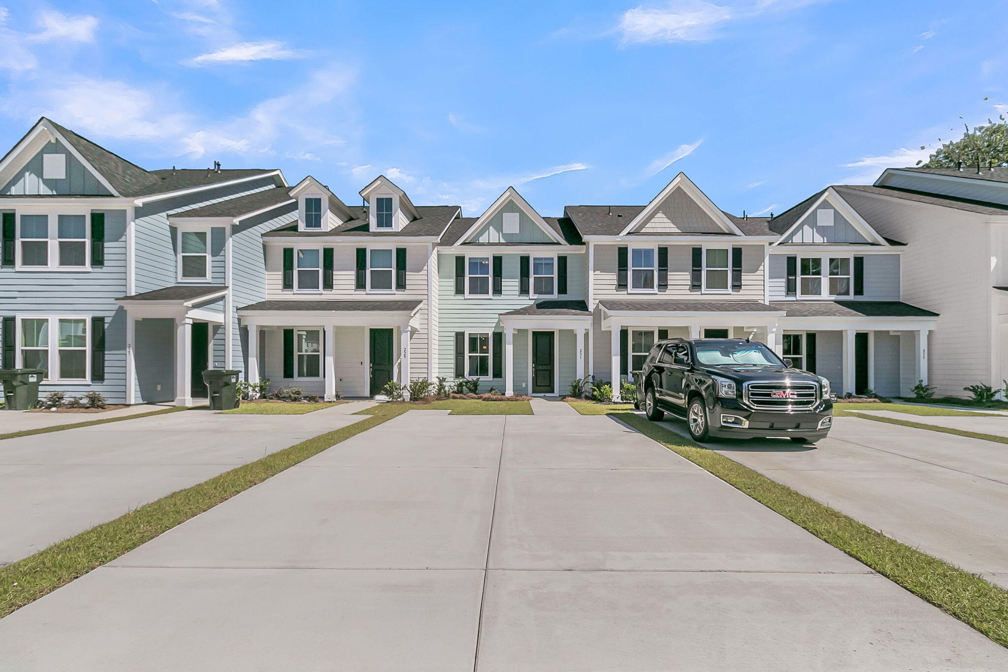 Property image 4 of 231 Abercom Place Drive in Abbey Walk, Moncks Corner, SC 29461