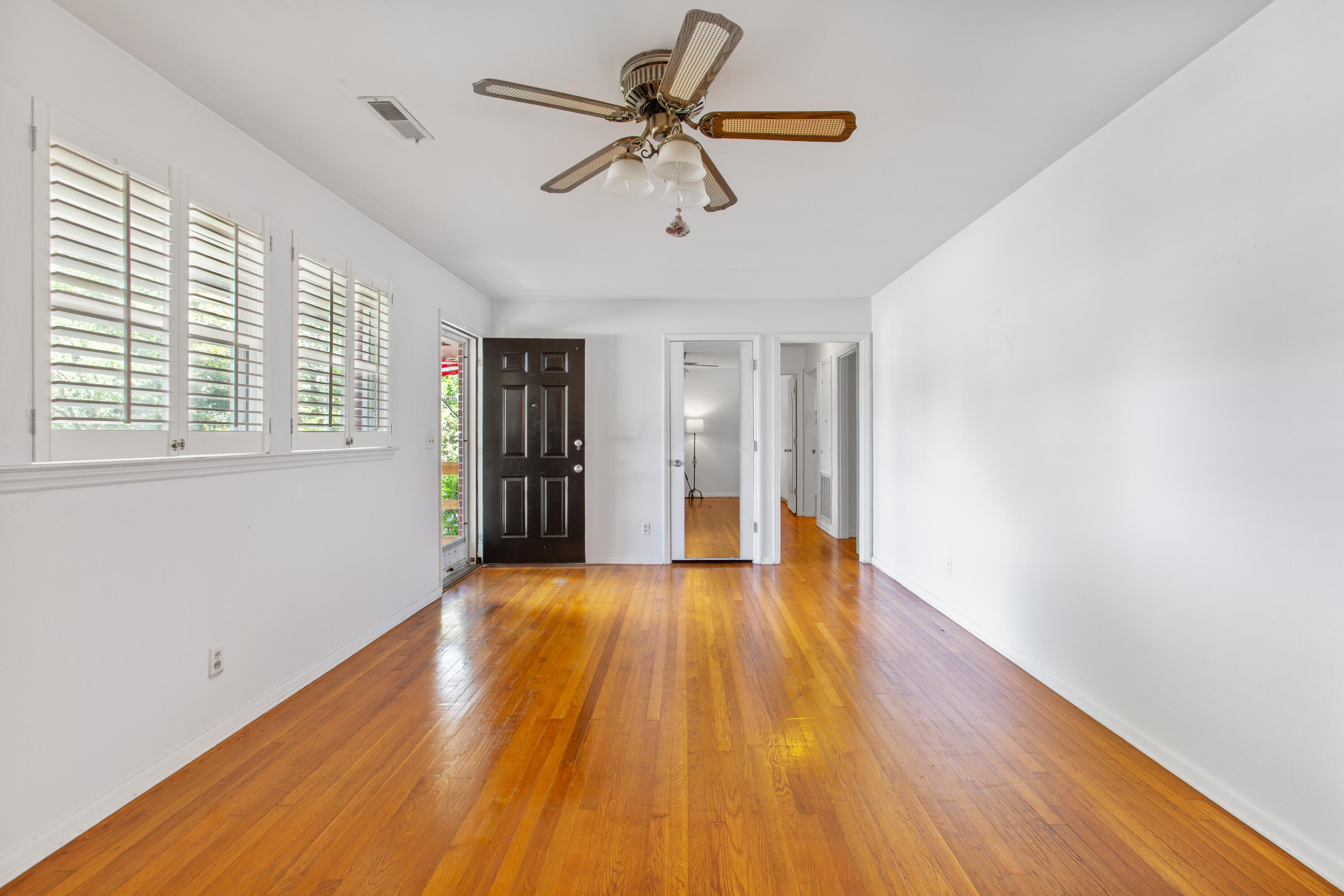 Property image 5 of 112 Roselle Avenue in Sedgefield, Goose Creek, SC 29445