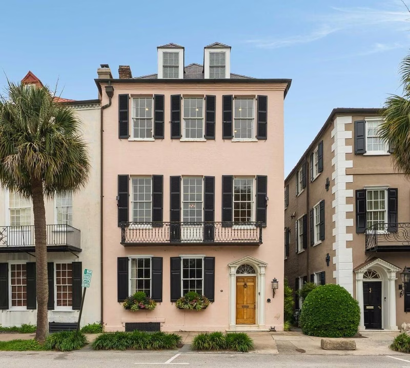 South of Broad, Charleston Community