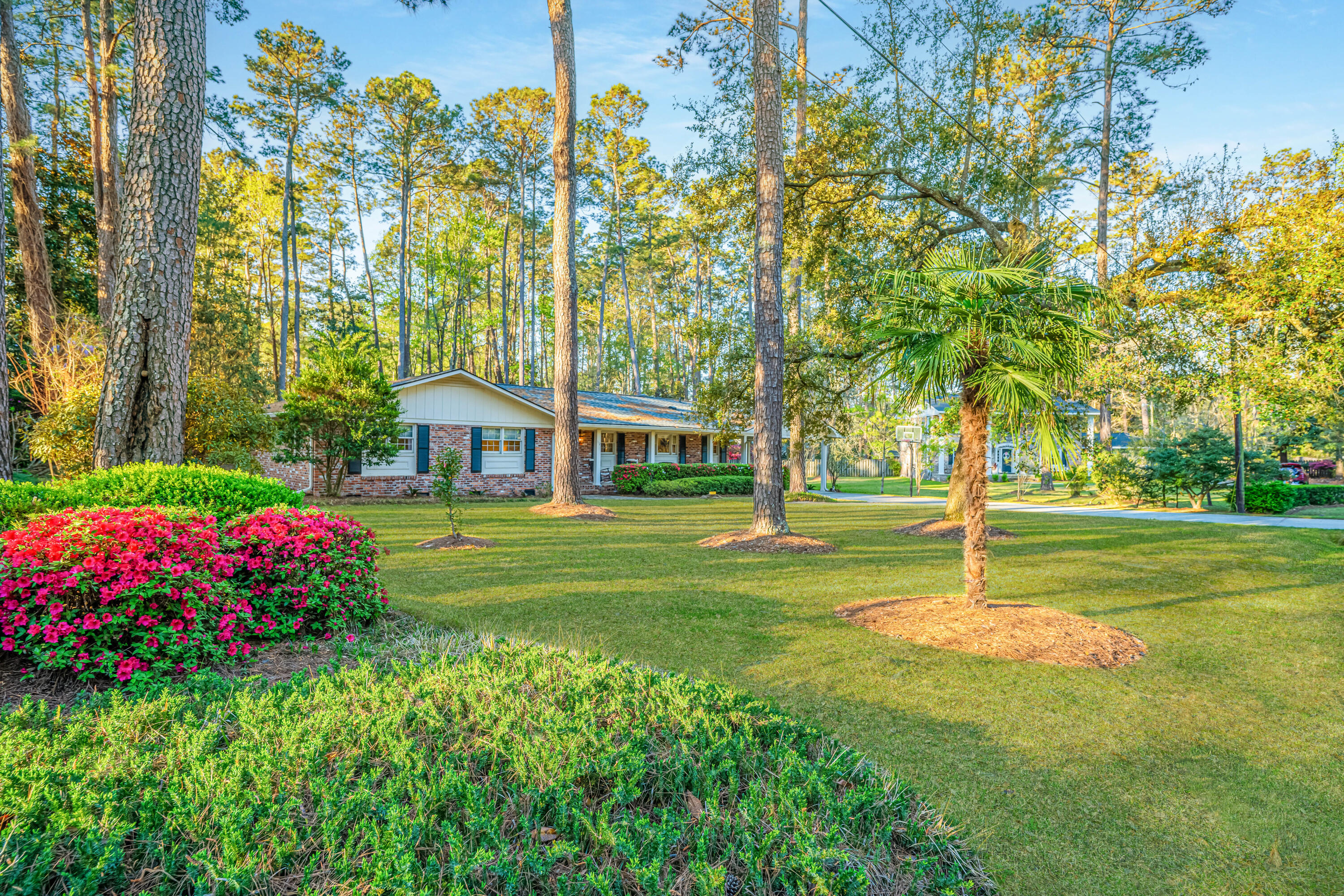 Property image 3 of 112 Furlong Road in Country Club Estates, Summerville, SC 29483