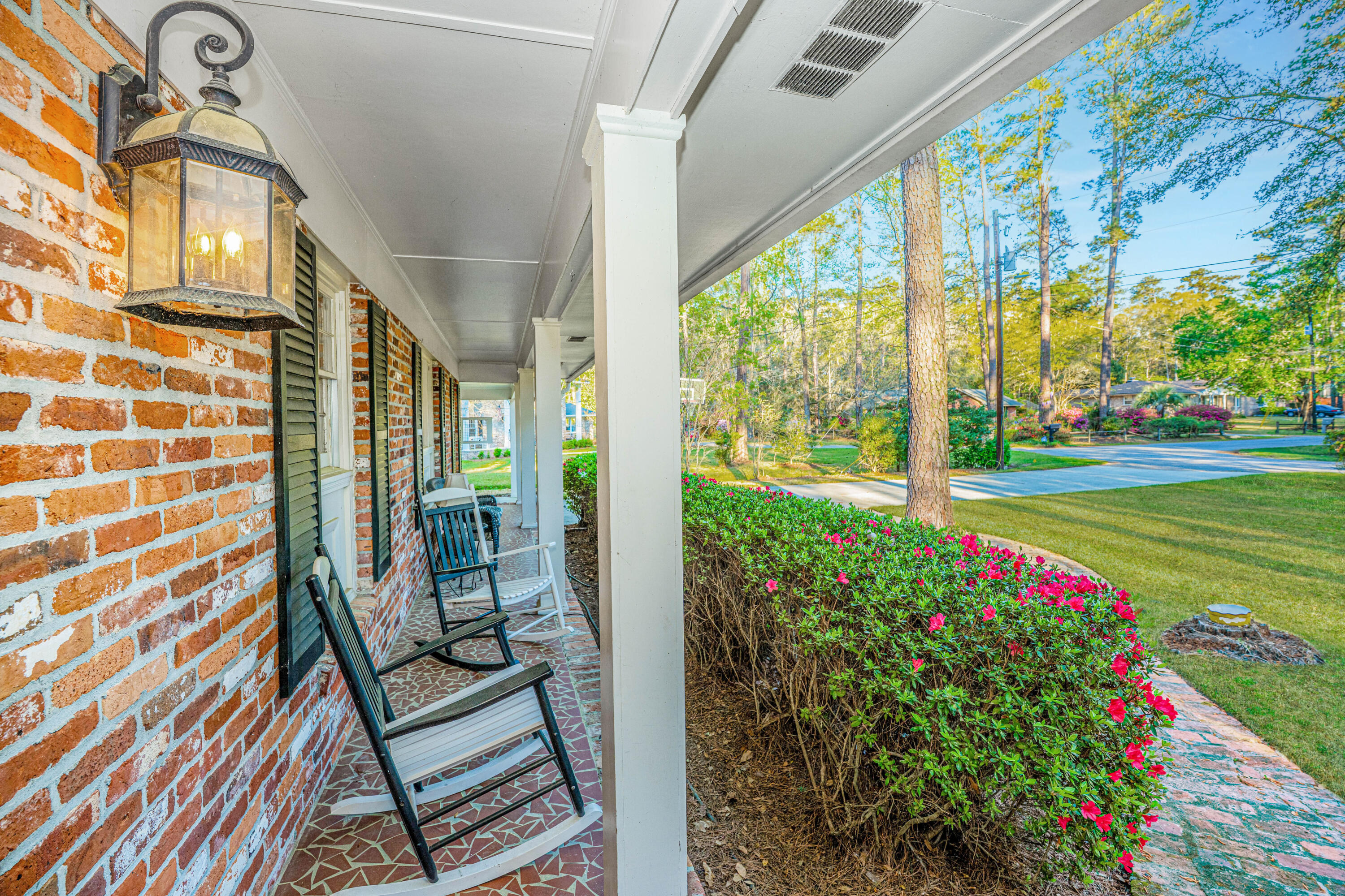 Property image 5 of 112 Furlong Road in Country Club Estates, Summerville, SC 29483