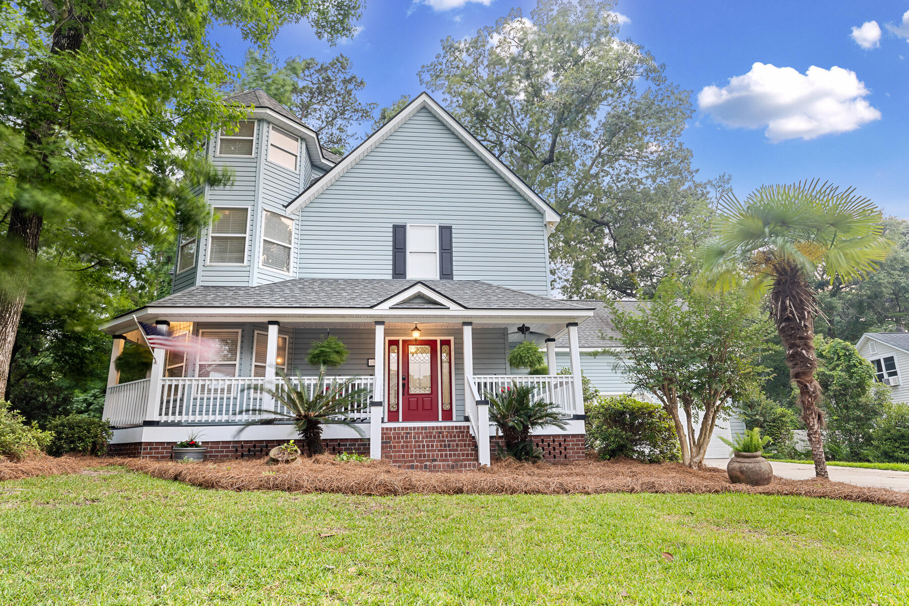 Property image 3 of 111 Long Bow Road in Gahagan, Summerville, SC 29485