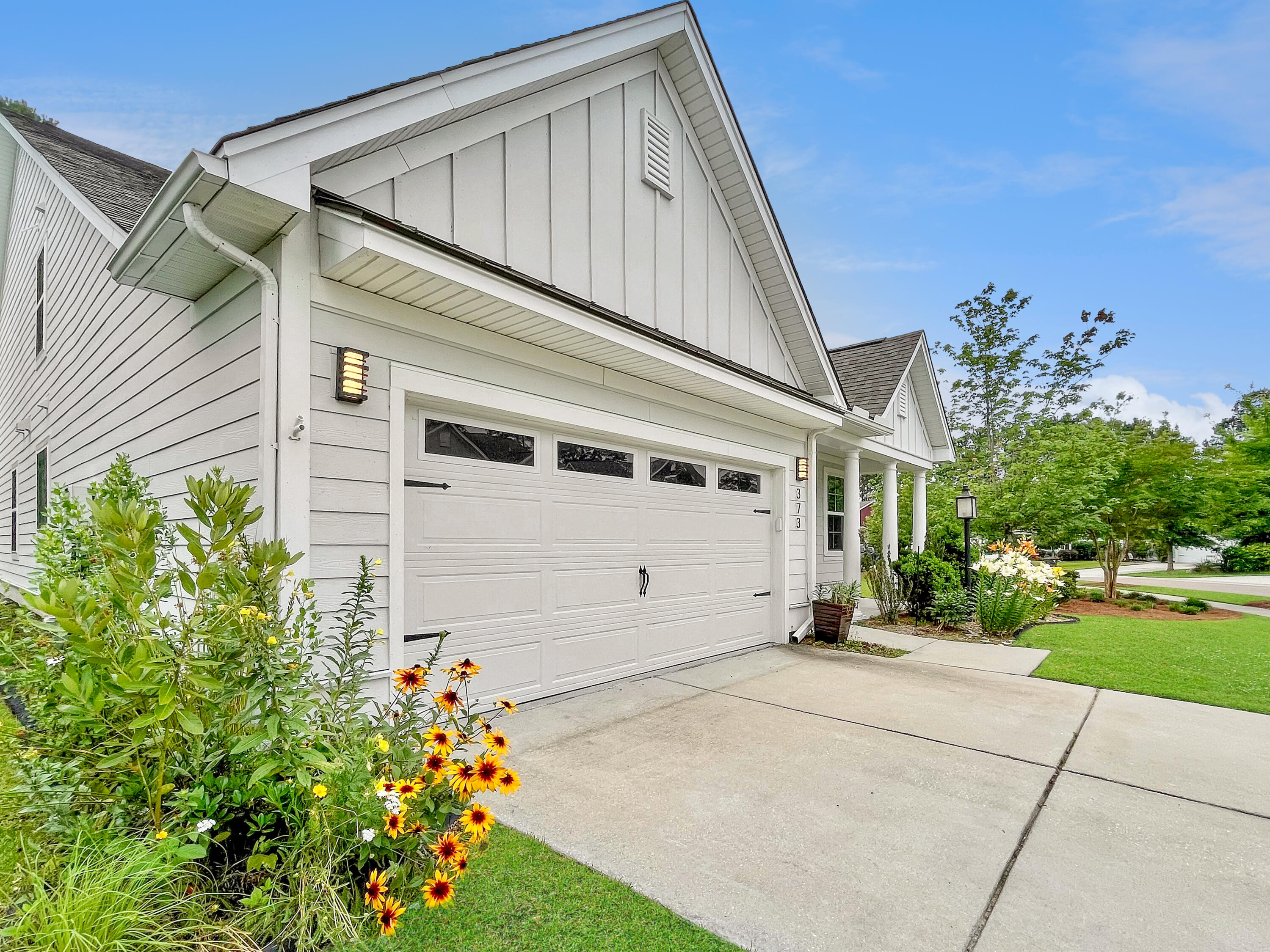 Property image 4 of 373 Whispering Breeze Lane in Cane Bay Plantation, Summerville, SC 29486
