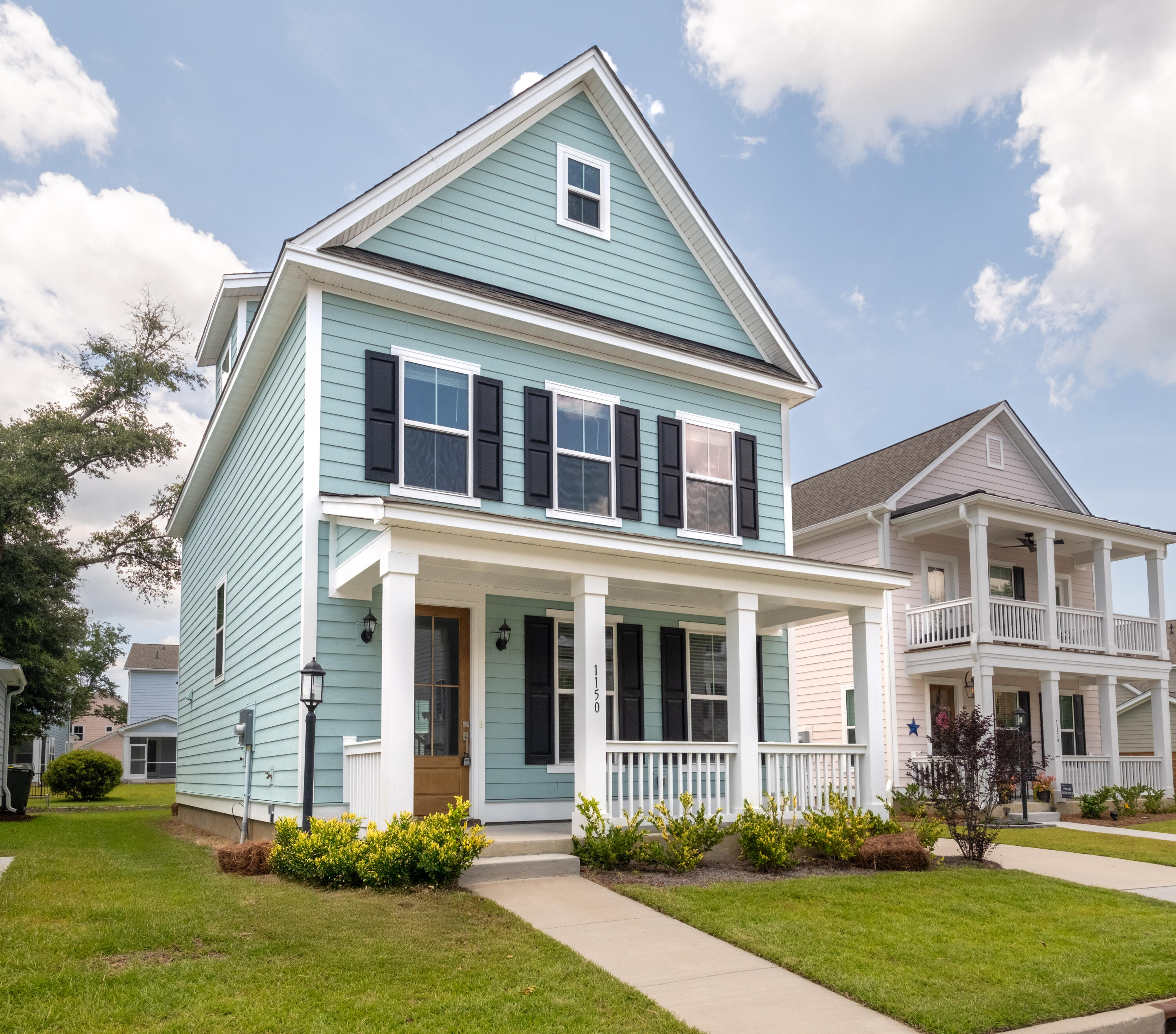 Property image 2 of 1150 Oak Bluff Avenue in Oak Bluff, Charleston, SC 29492