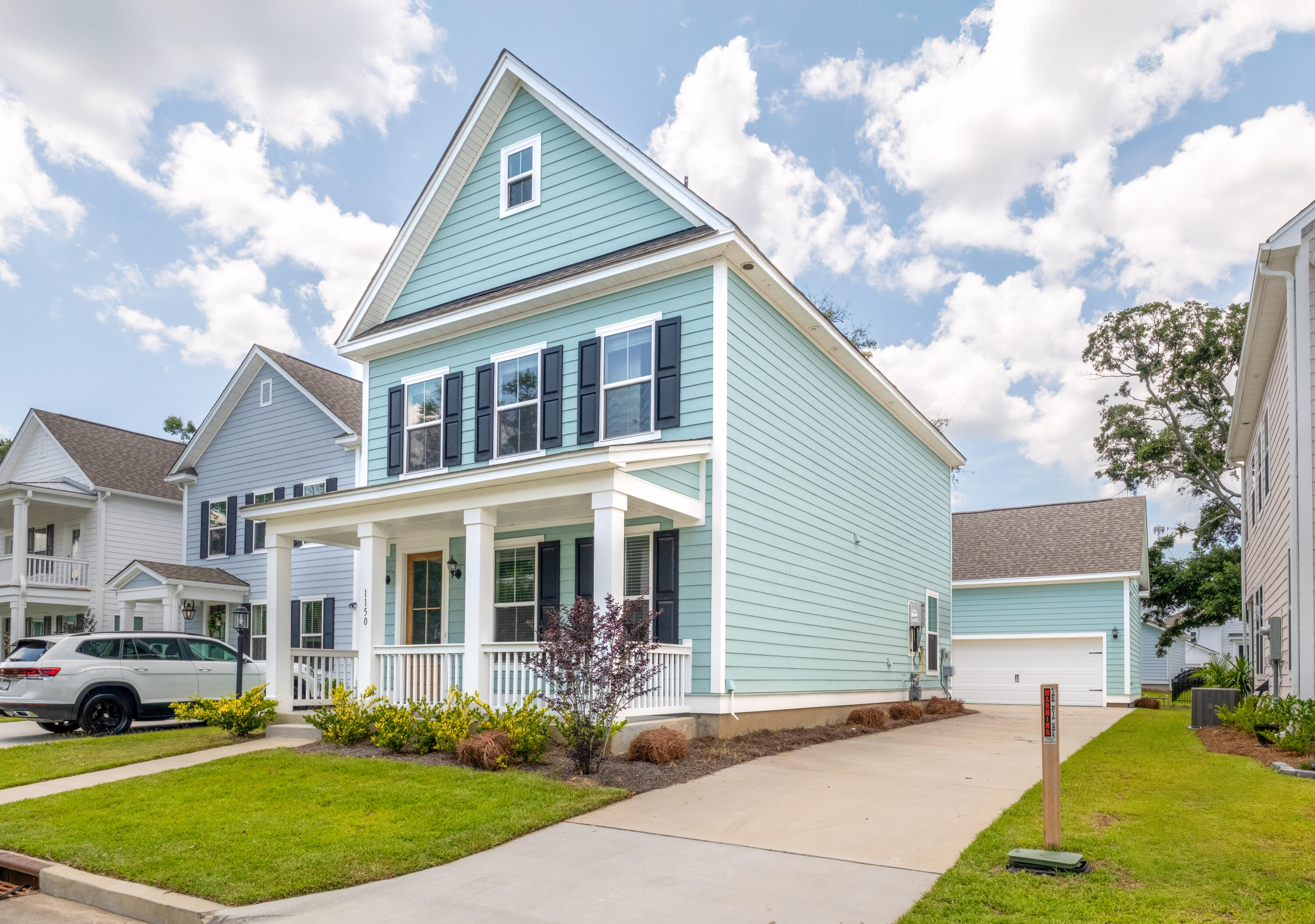 Property image 3 of 1150 Oak Bluff Avenue in Oak Bluff, Charleston, SC 29492