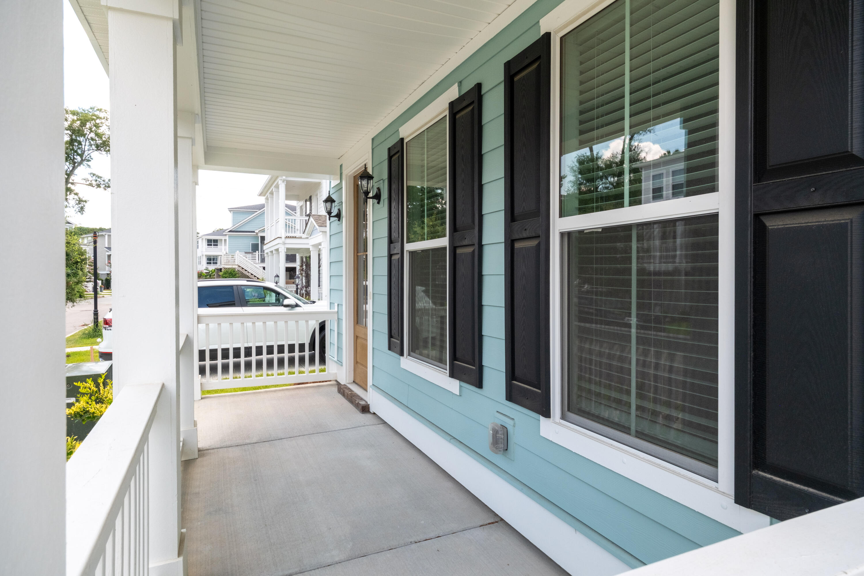 Property image 4 of 1150 Oak Bluff Avenue in Oak Bluff, Charleston, SC 29492