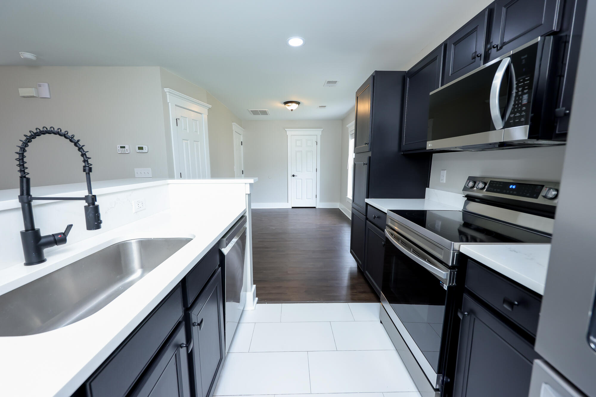 Property image 5 of 346 Briarbend Road in Liberty Hall Plantation, Goose Creek, SC 29445