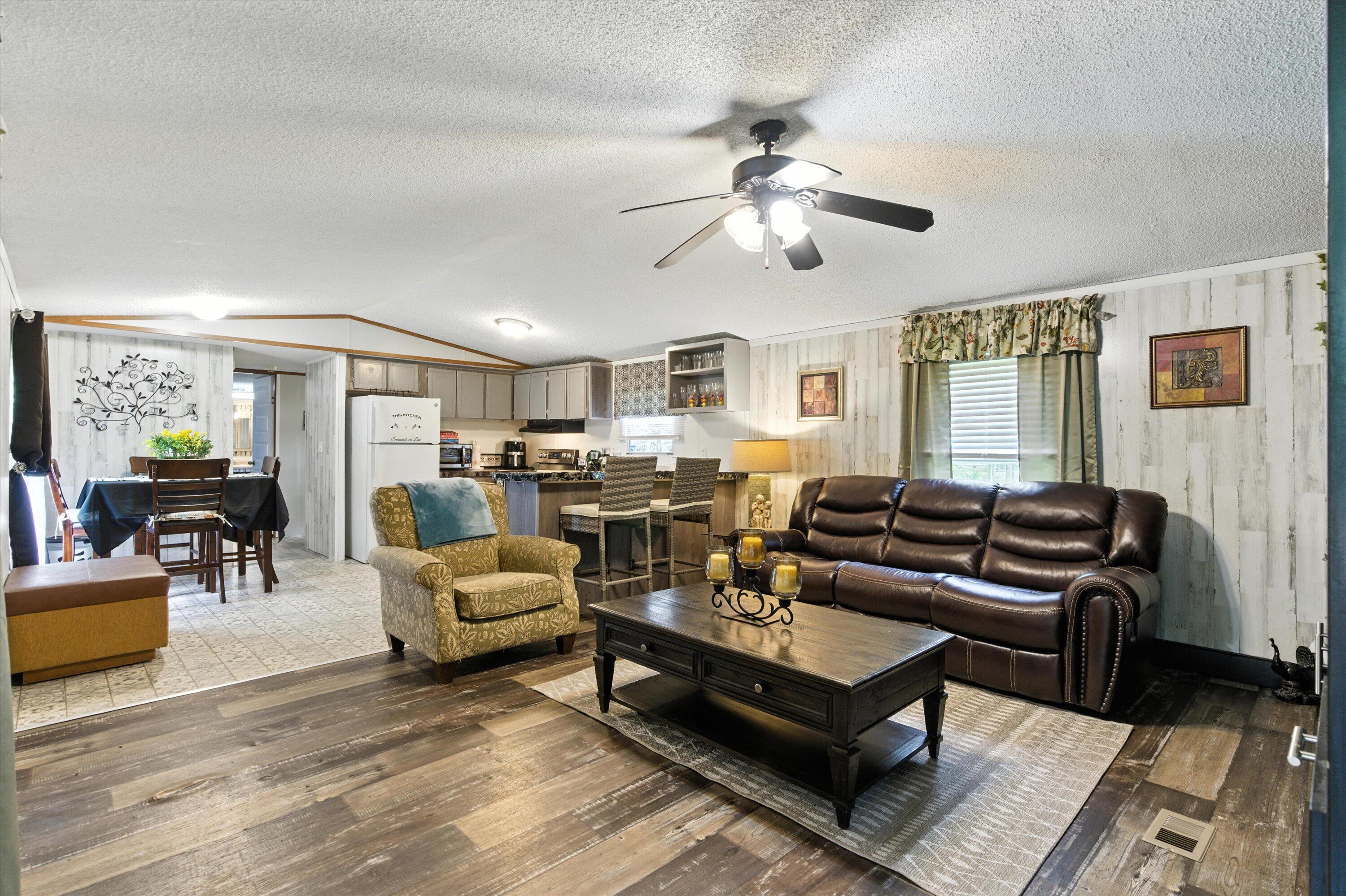 Property image 2 of 175 Koger Drive in Pinehill Acres, Summerville, SC 29483