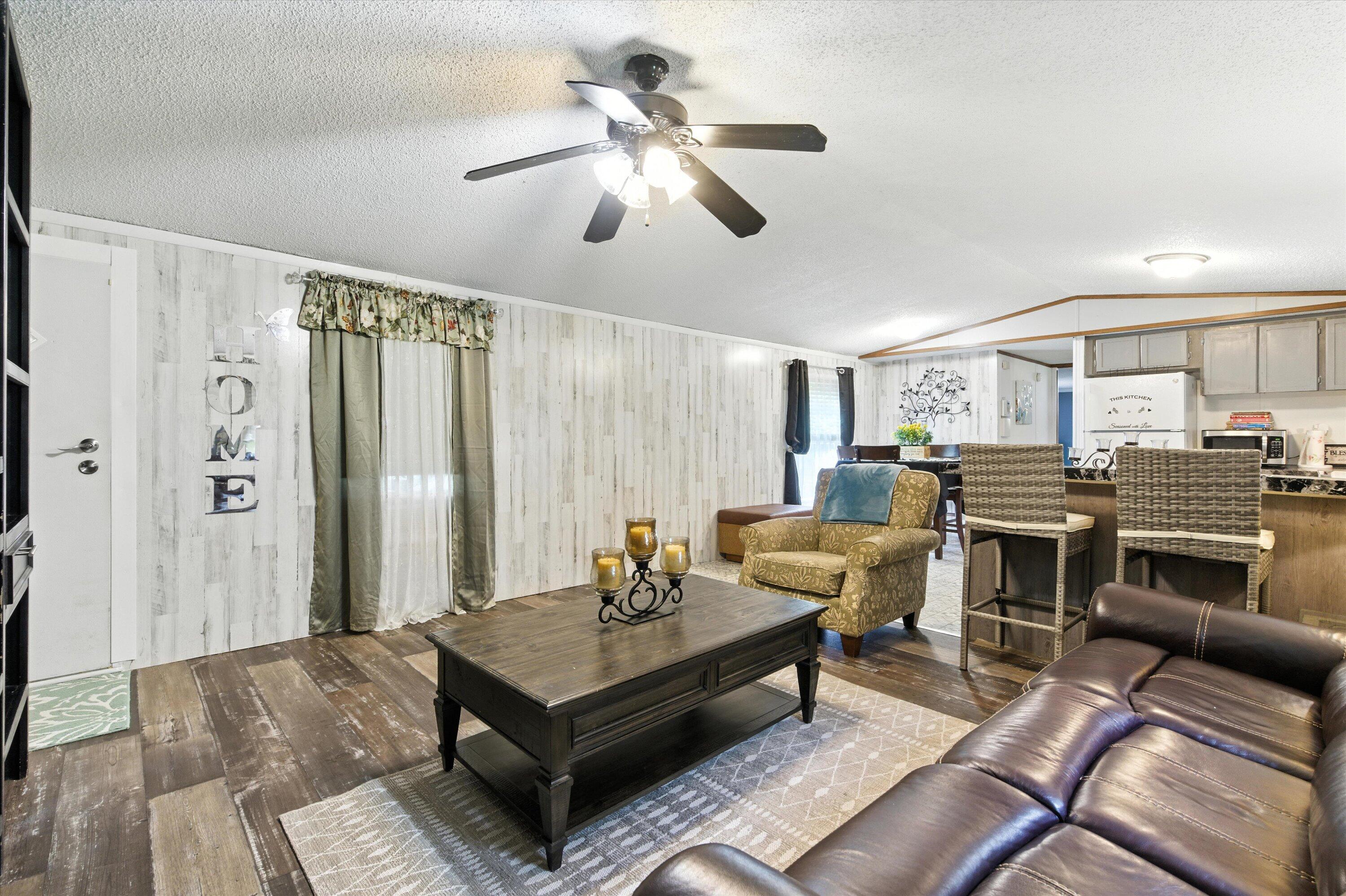 Property image 3 of 175 Koger Drive in Pinehill Acres, Summerville, SC 29483