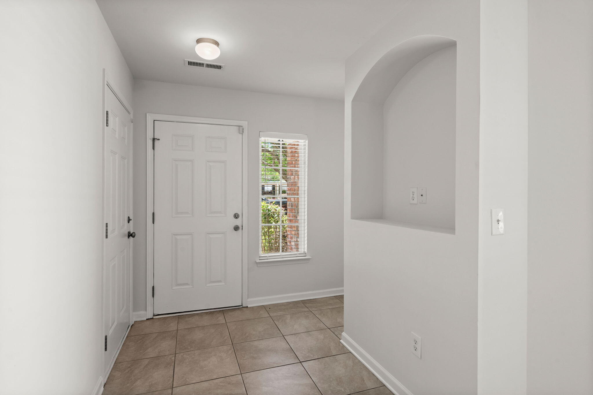 Property image 4 of 215 Jackson Street in Lakeview Commons, Goose Creek, SC 29445