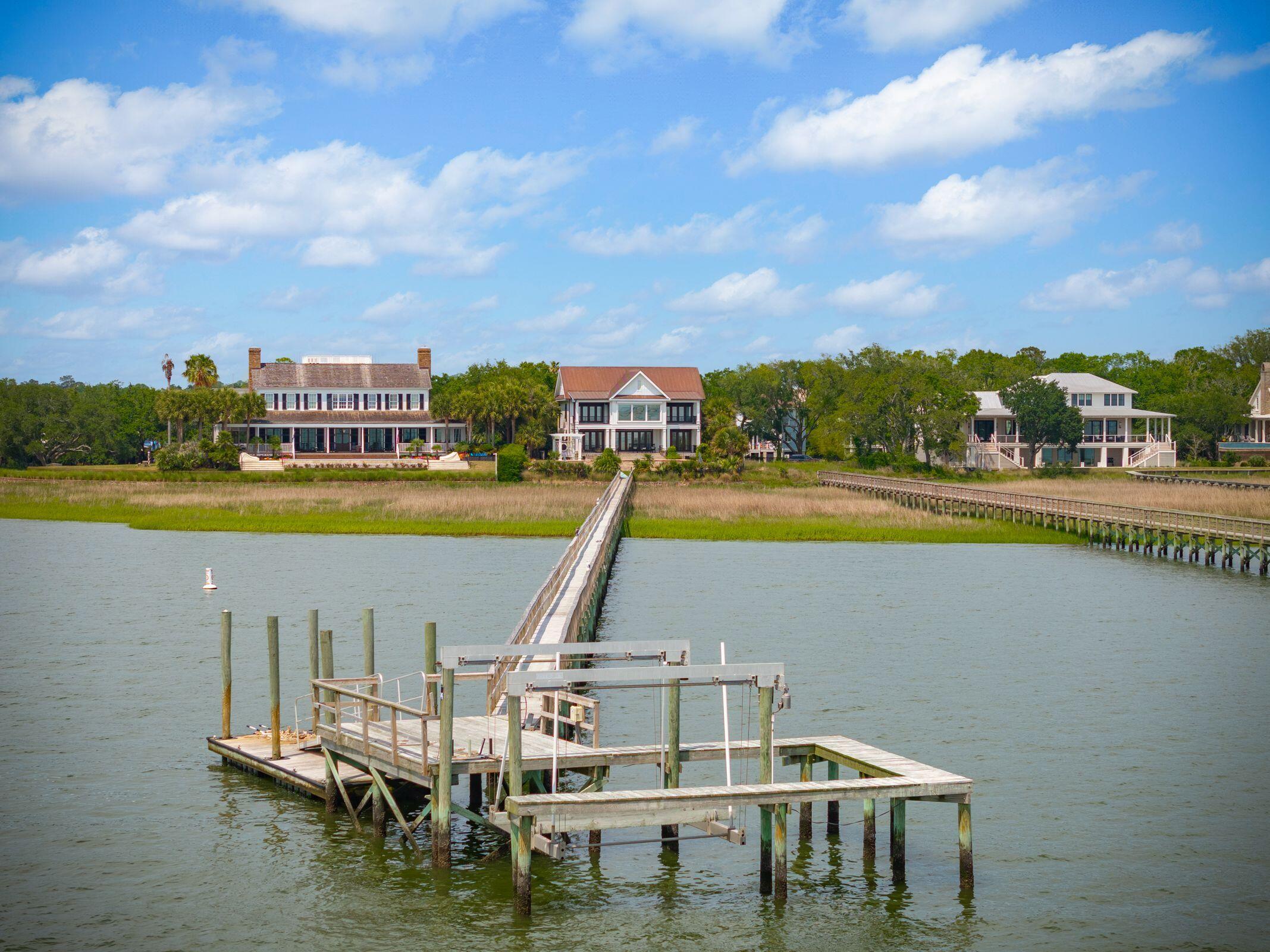 Property image 2 of 104 Beach Street in Old Village, Mount Pleasant, SC 29464