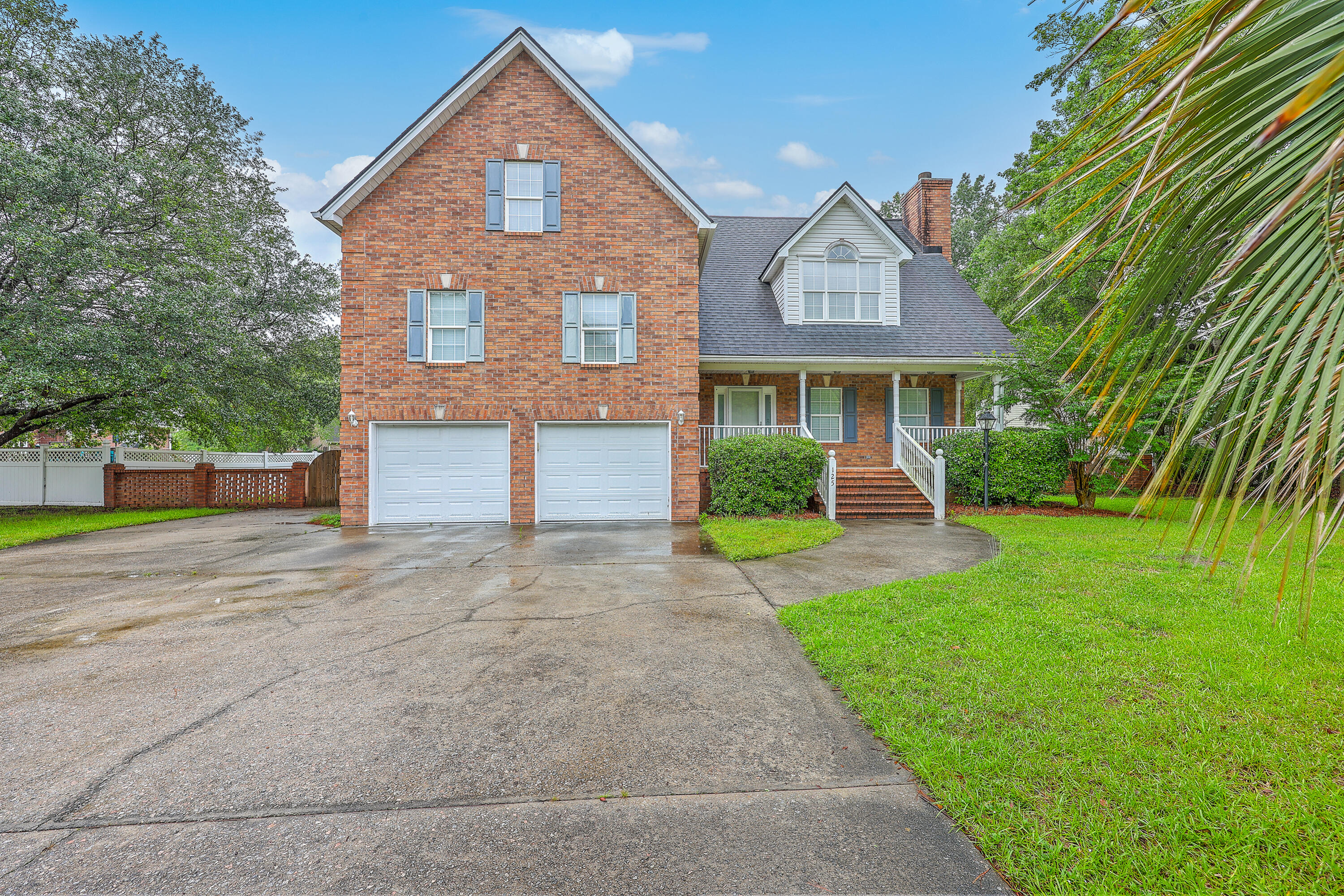 Property image 2 of 125 Eston Drive in Crowfield Plantation, Goose Creek, SC 29445