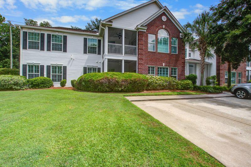Property image 3 of 163 Golfview Lane in Legend Oaks Plantation, Summerville, SC 29485
