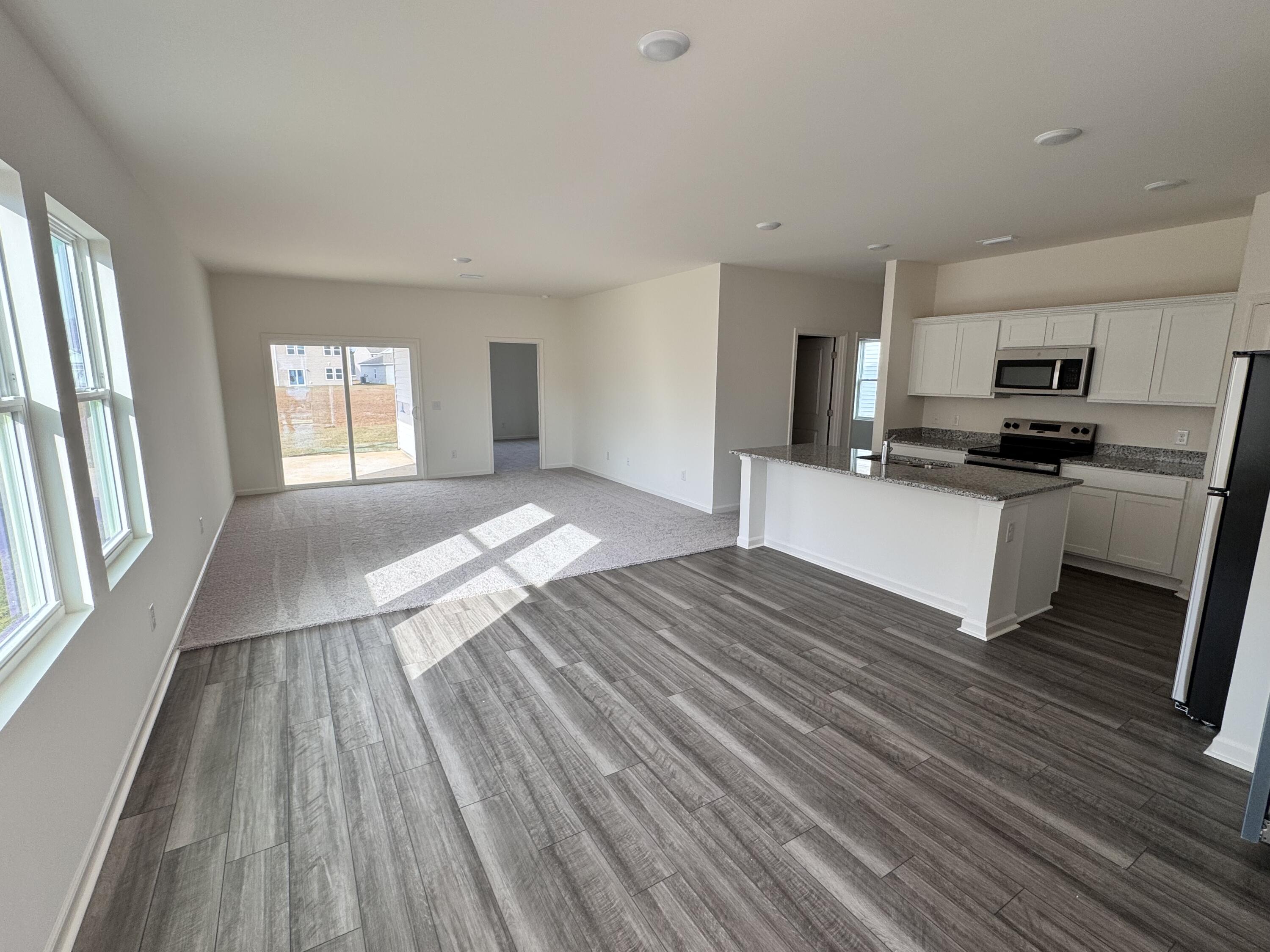 Property image 2 of 558 Pender Woods Drive in Cane Bay Plantation, Summerville, SC 29486