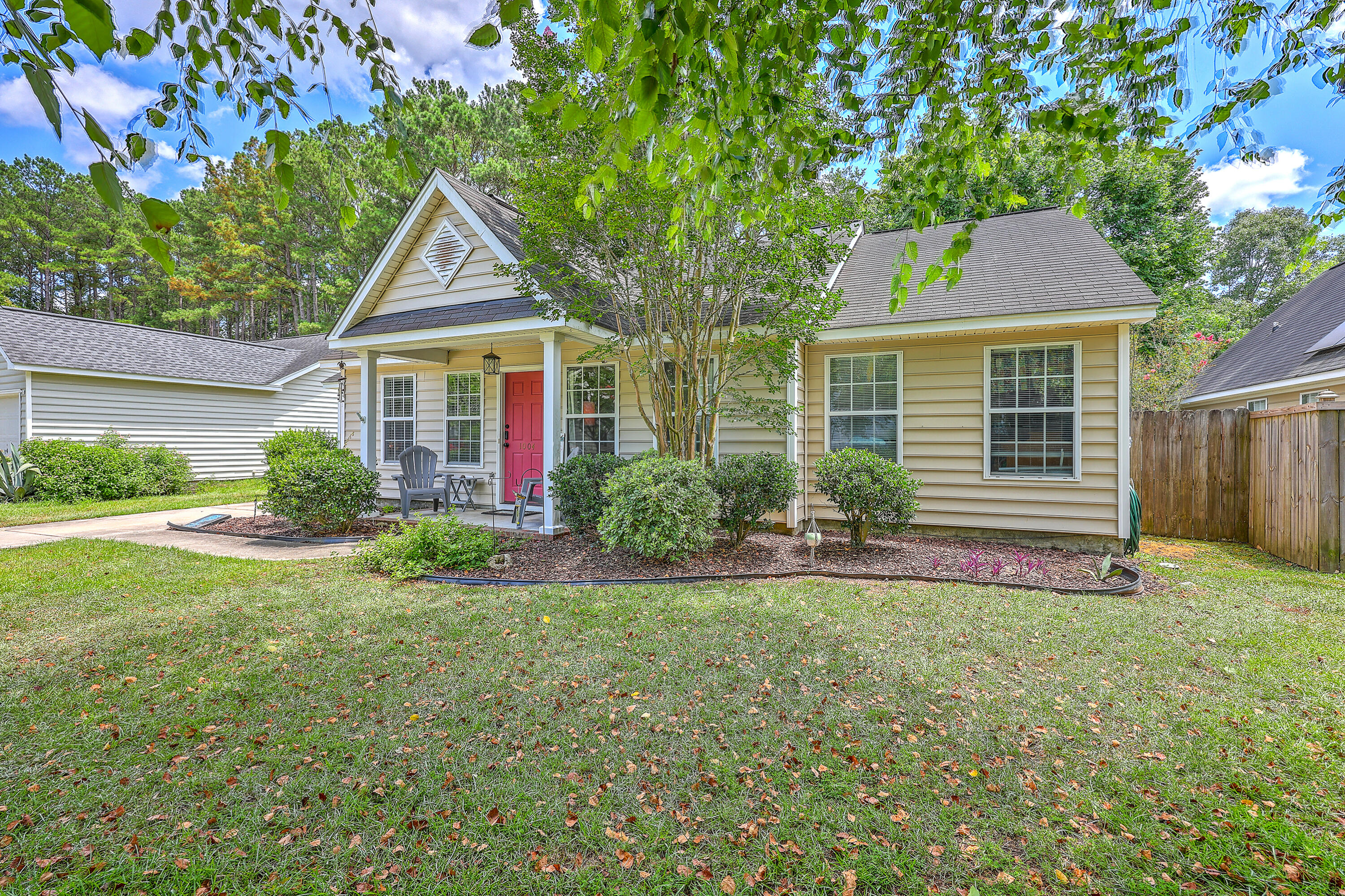 Property image 2 of 1004 Providence Way in Providence Place, Summerville, SC 29483