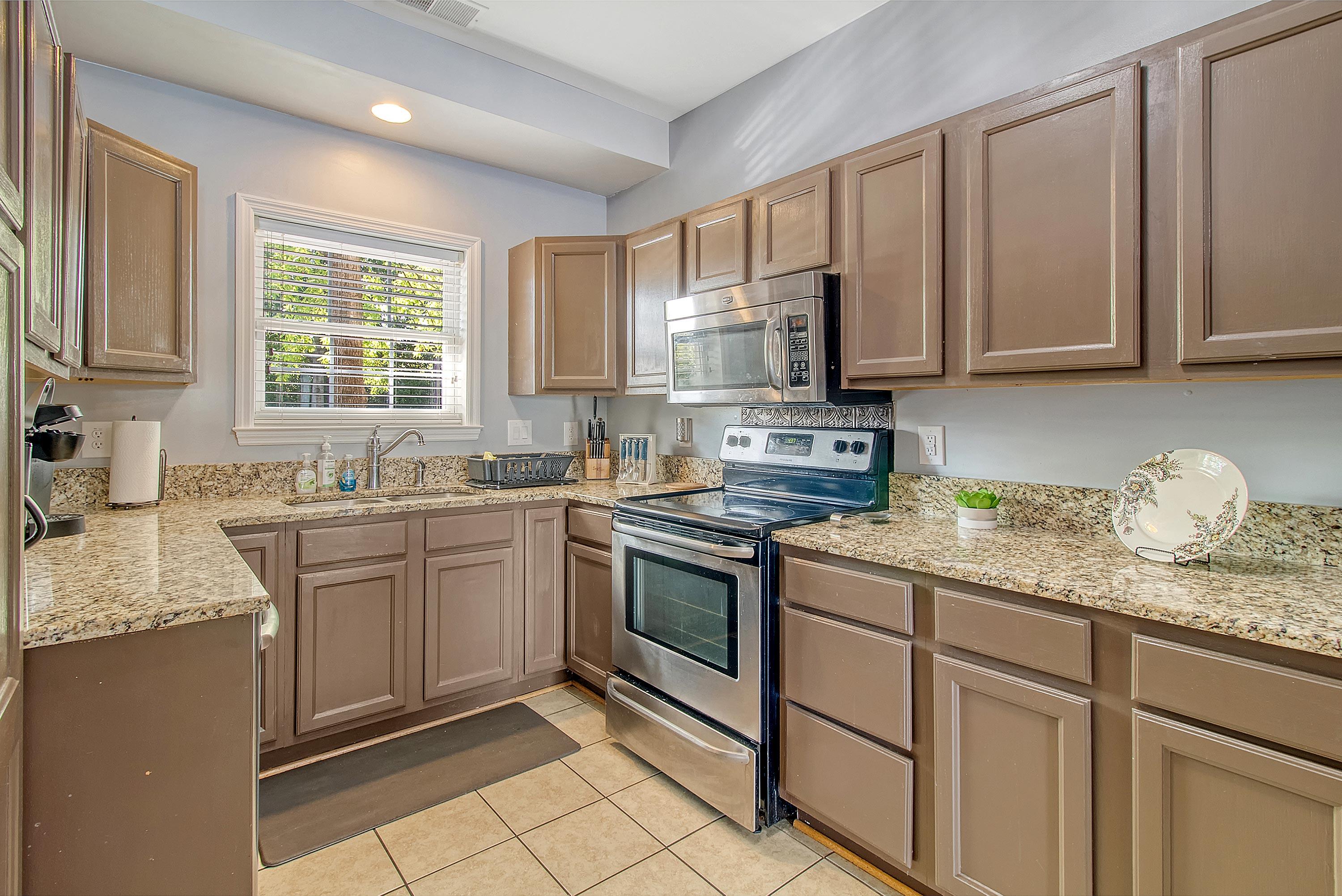 Property image 5 of 4791 Arco Lane in Lake Palmetto, North Charleston, SC 29418