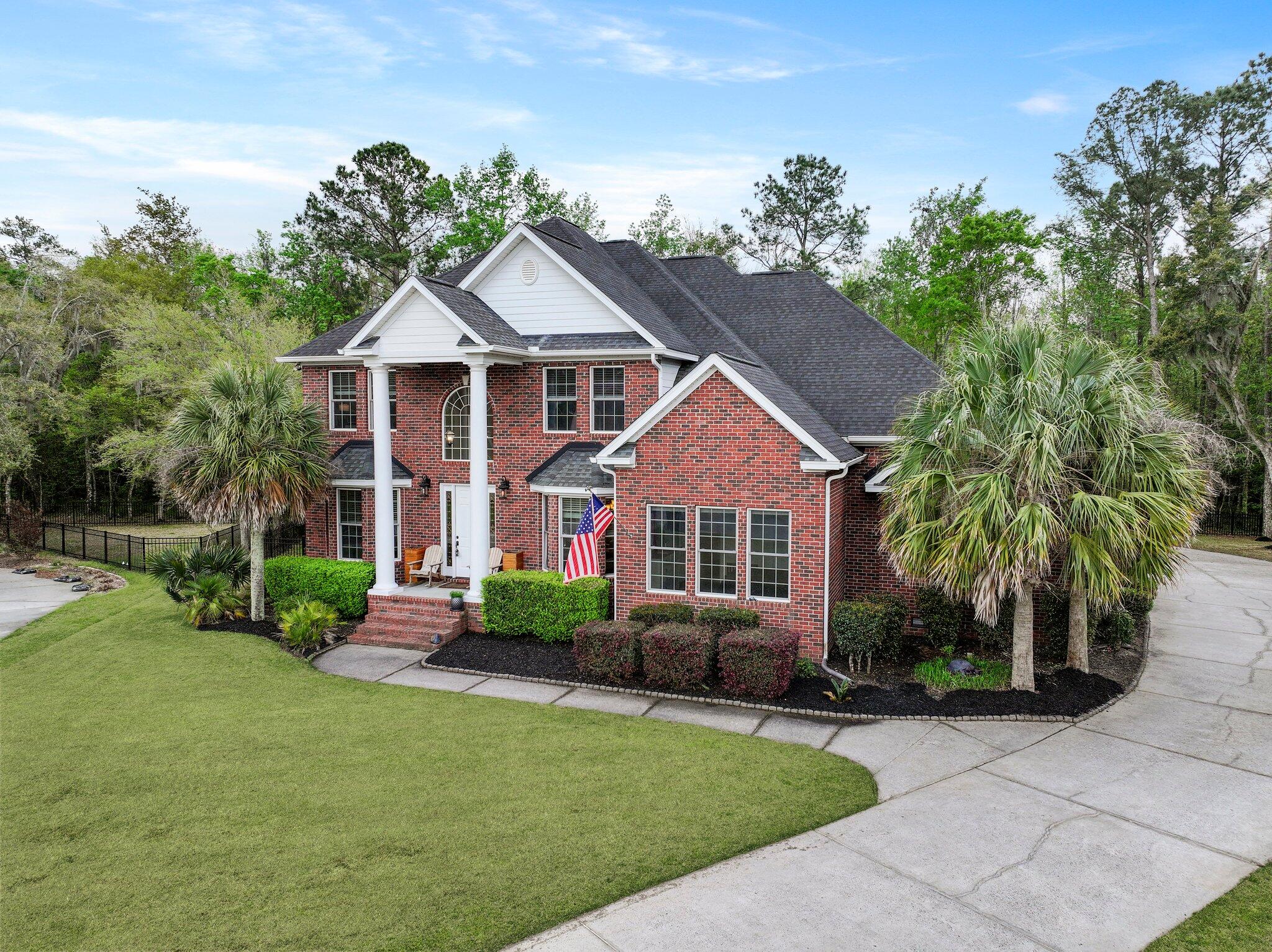 Property image 2 of 4204 Magnolia Court in Coosaw Creek Country Club, North Charleston, SC 29420