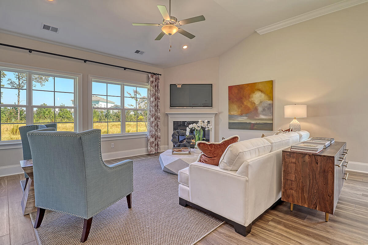 Property image 2 of 184 Grange Circle in Hewing Farms, Summerville, SC 29486