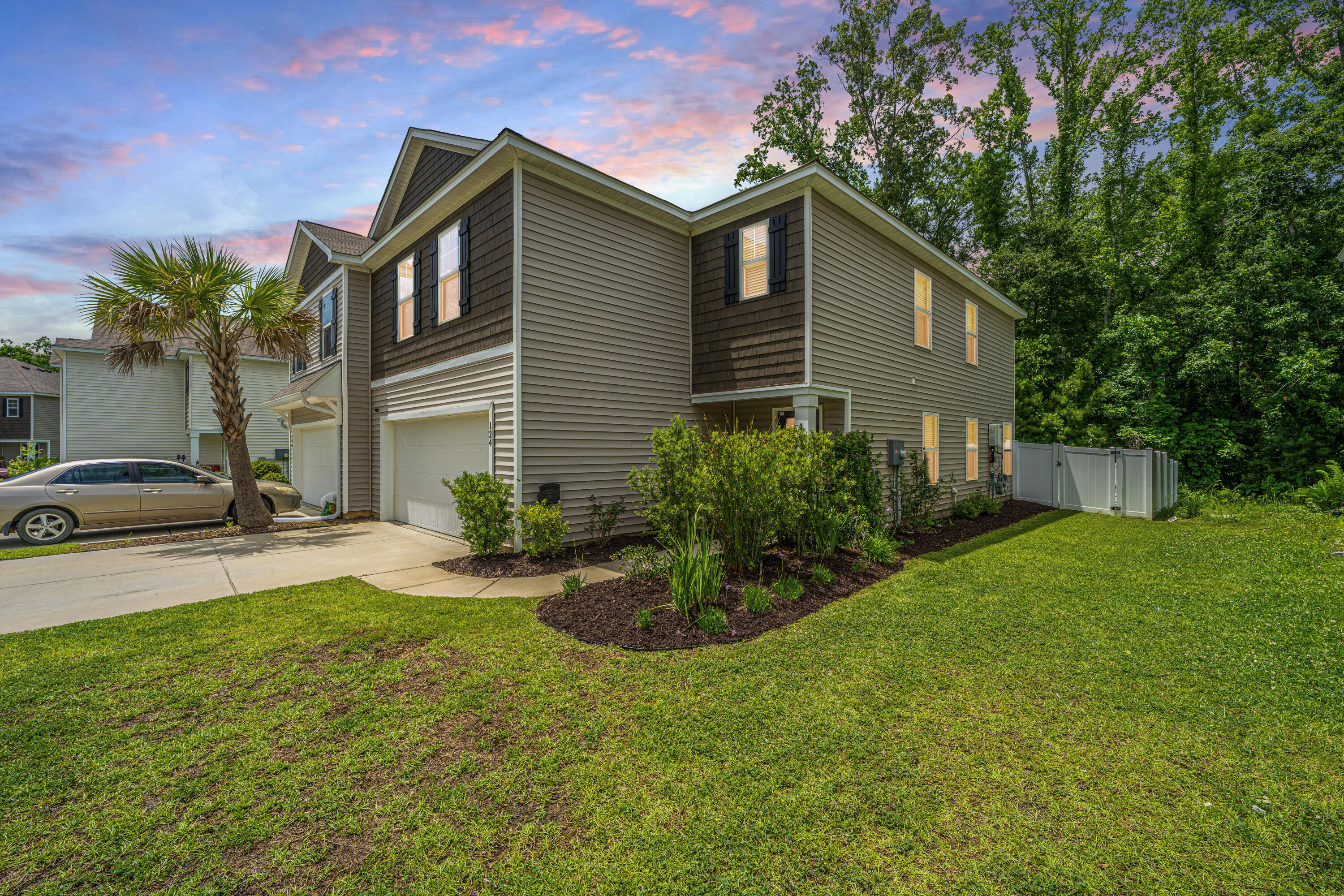 Property image 2 of 124 Bright Meadow Road in Mallard Crossing, Summerville, SC 29483
