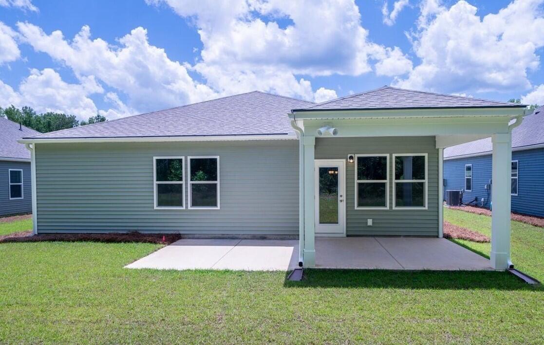 Property image 2 of 124 Royal Cainhoy Way in Cedar Glen Preserve, Huger, SC 29450