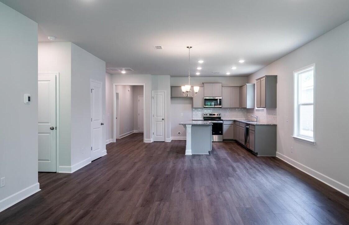 Property image 3 of 124 Royal Cainhoy Way in Cedar Glen Preserve, Huger, SC 29450