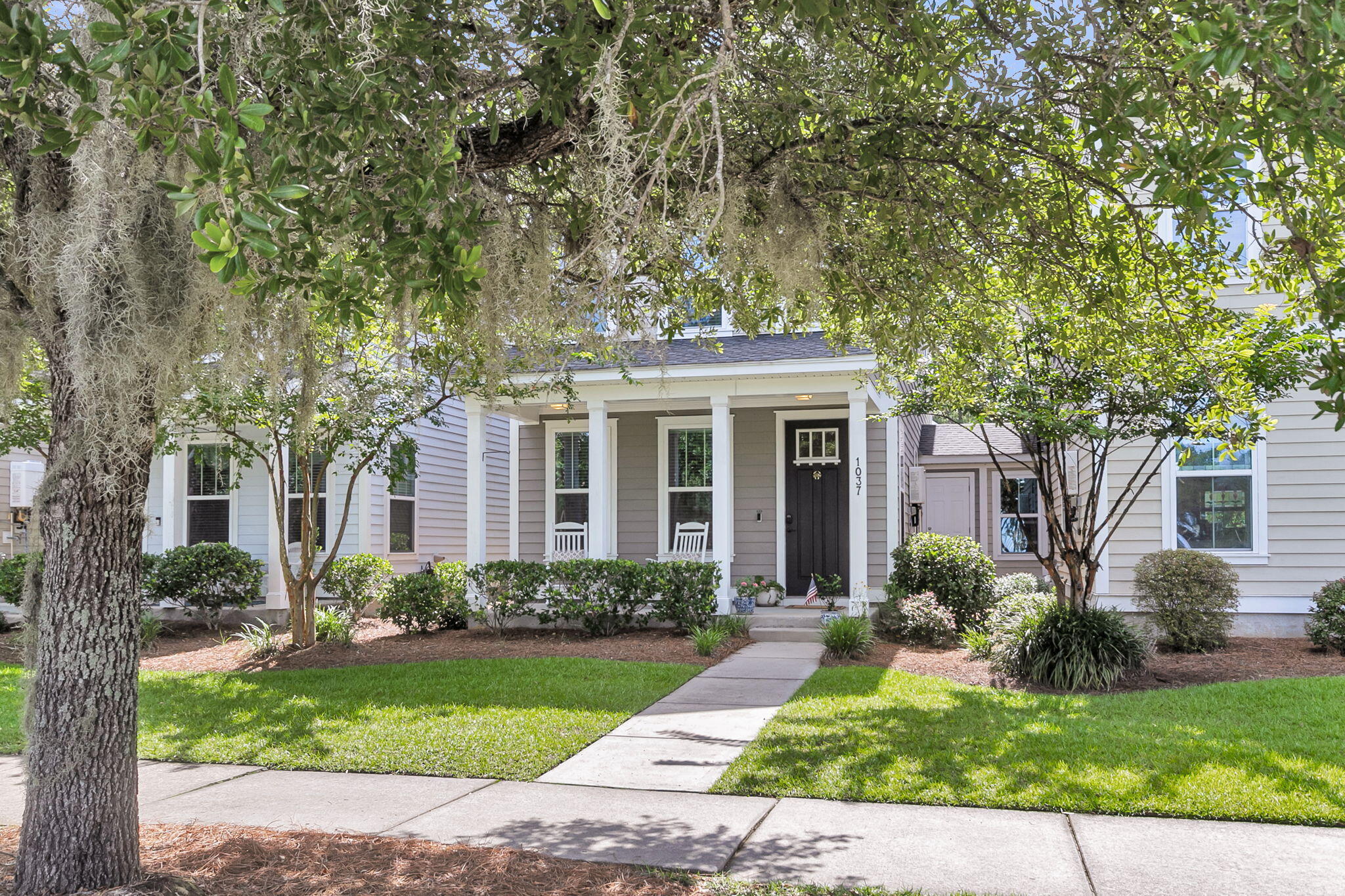 Property image 2 of 1037 Ashley Garden Boulevard in Grand Oaks Plantation, Charleston, SC 29414