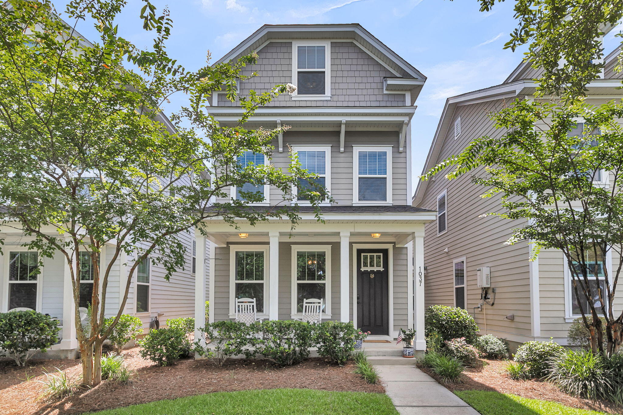 Property image 3 of 1037 Ashley Garden Boulevard in Grand Oaks Plantation, Charleston, SC 29414