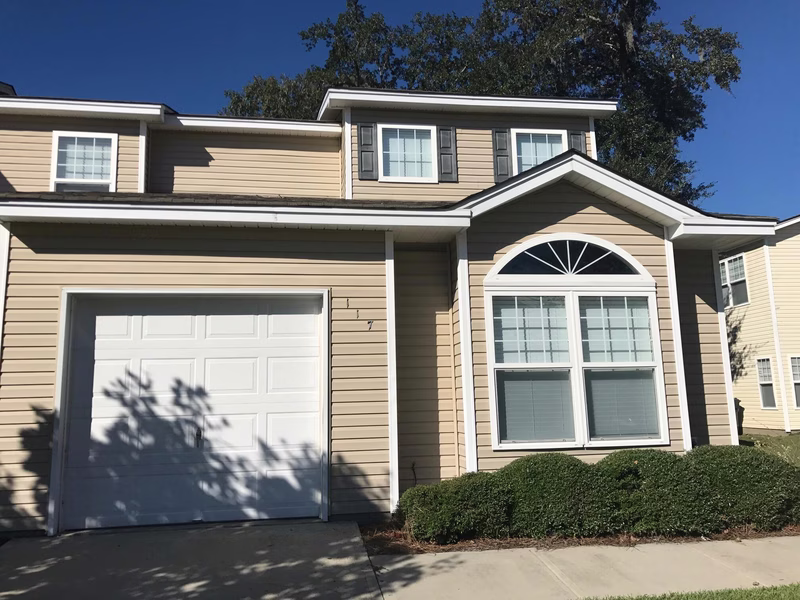 Grand Oaks Preserve, Ladson Community