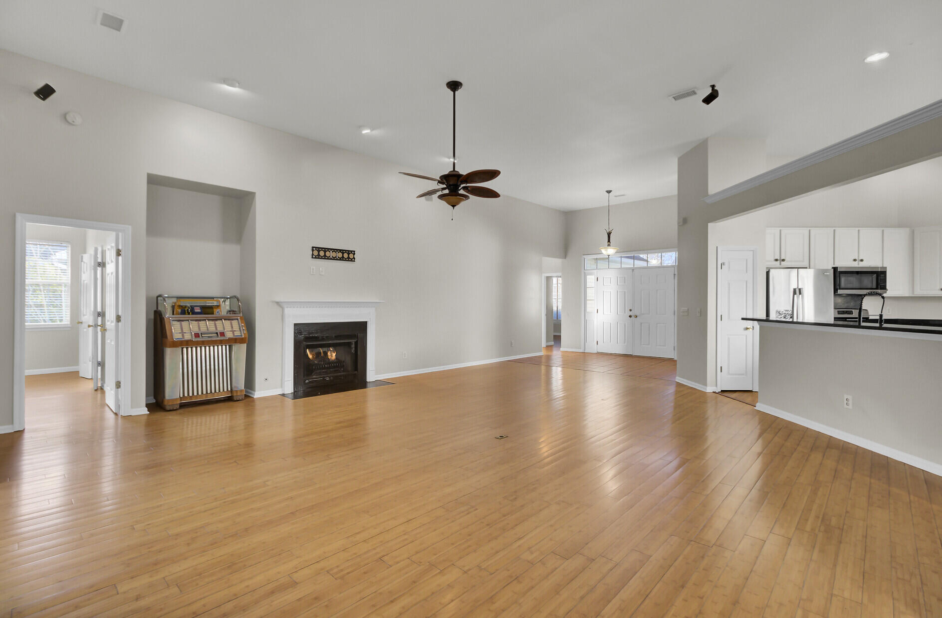 Property image 4 of 1857 Palmetto Isle Drive in Rivertowne Country Club, Mount Pleasant, SC 29466