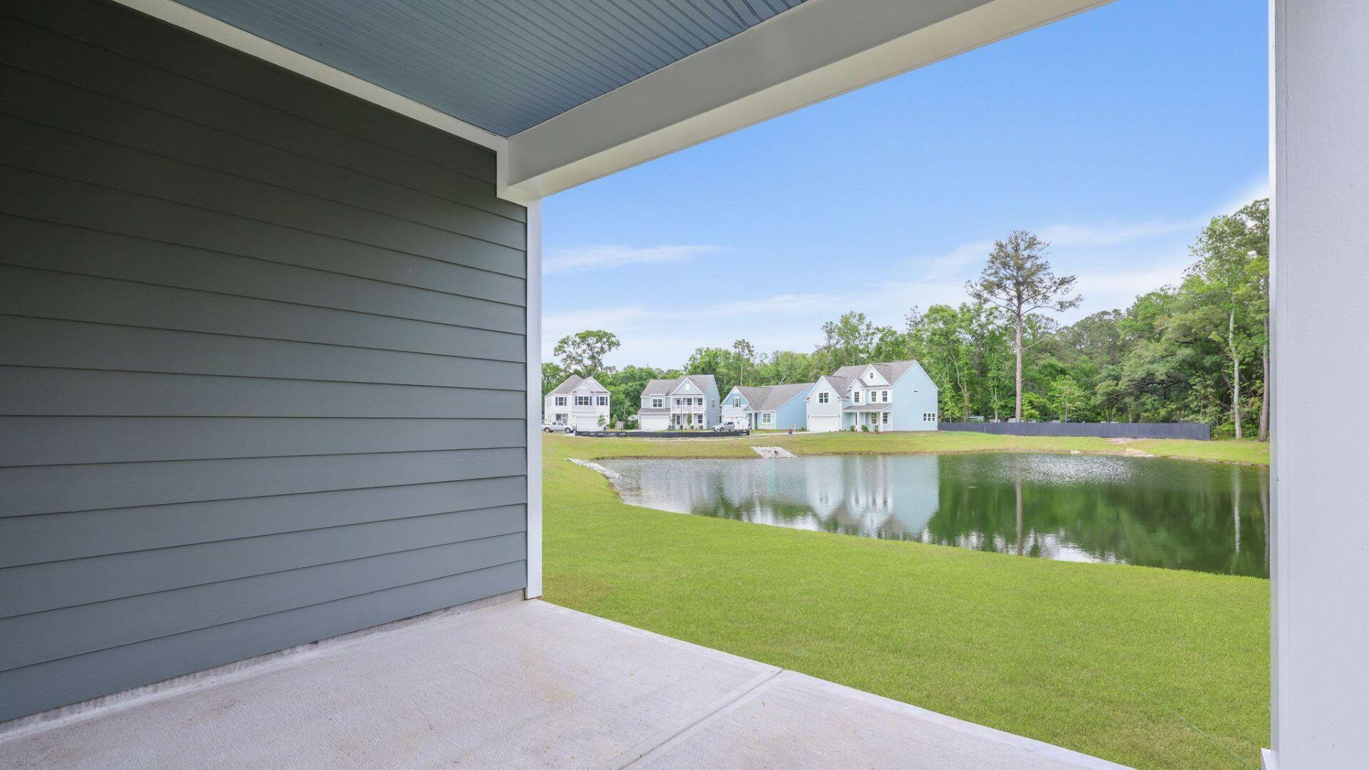 Property image 2 of 194 E Pinckney Street in Founders Corner, Summerville, SC 29485