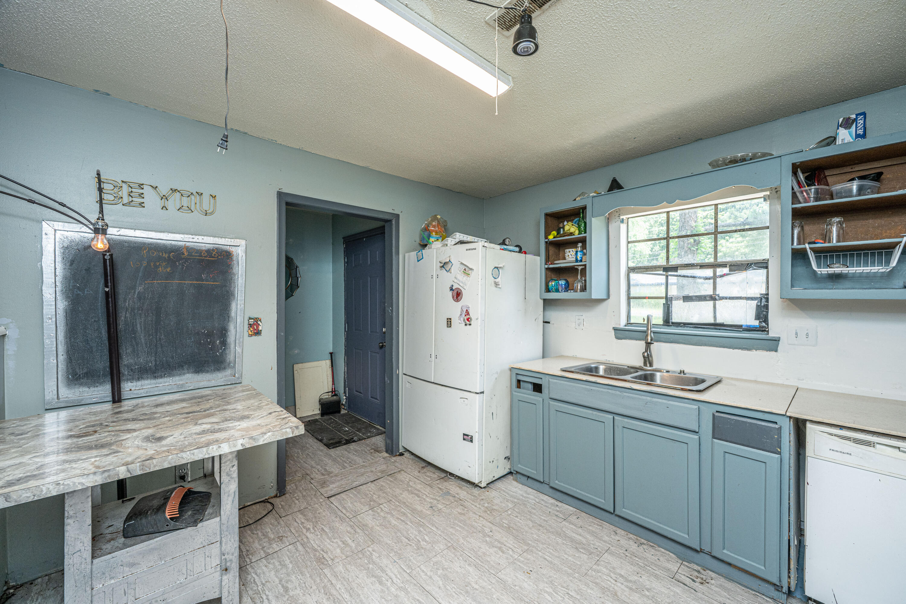 Property image 3 of 1004 Miles Jamison Road in Greenhurst, Summerville, SC 29485