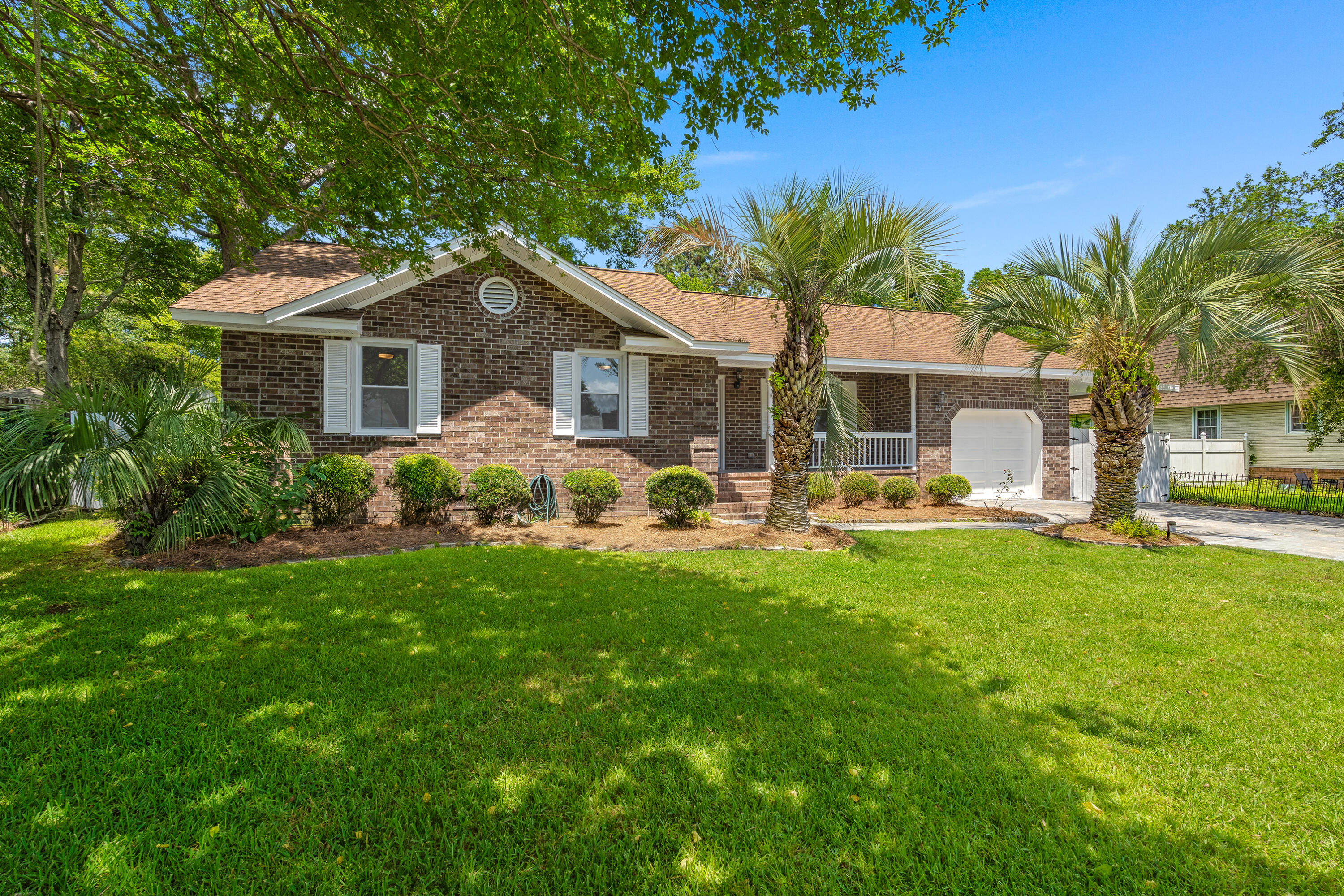 Property image 3 of 116 Ruffin Road in Sangaree, Summerville, SC 29486