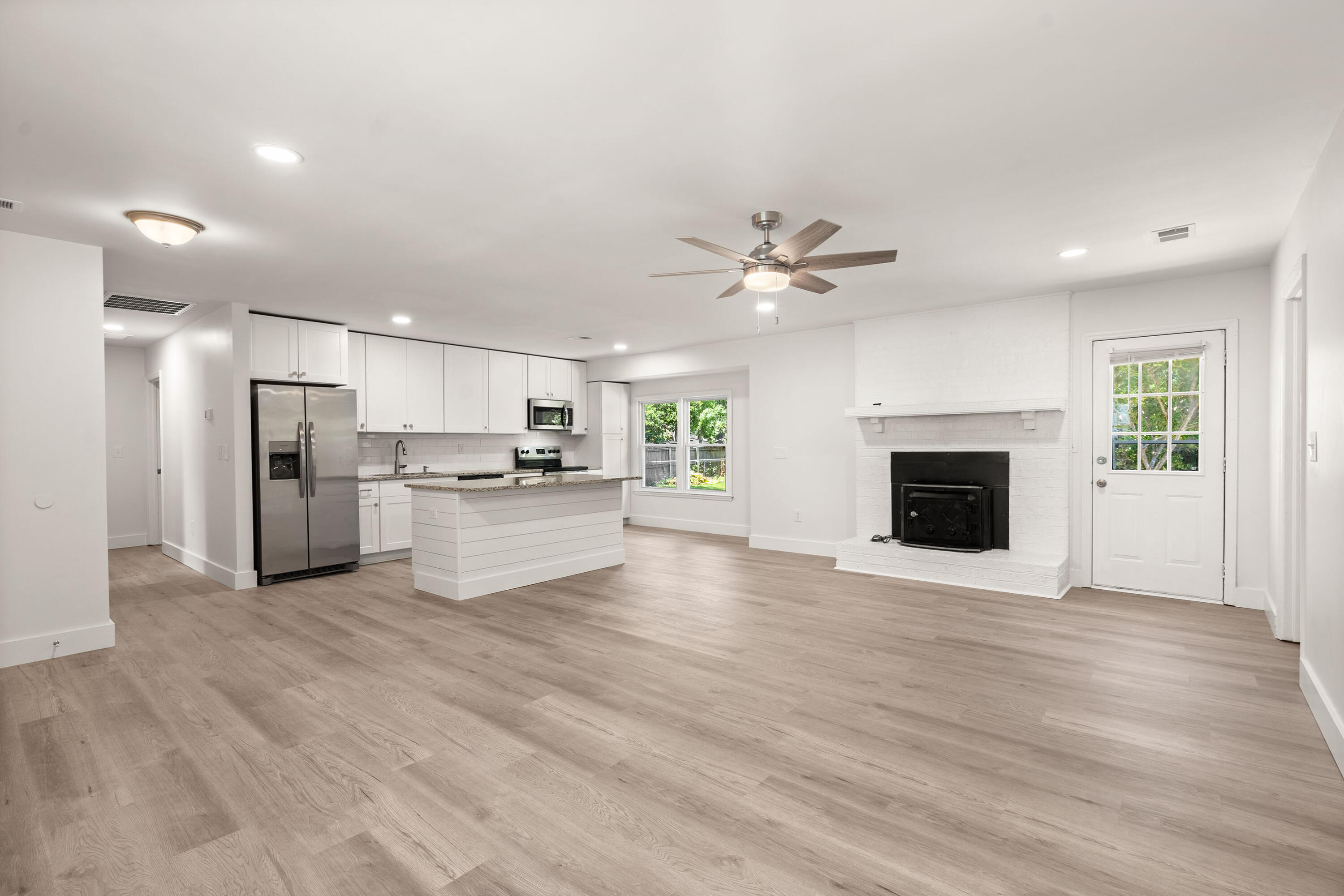 Property image 5 of 116 Ruffin Road in Sangaree, Summerville, SC 29486