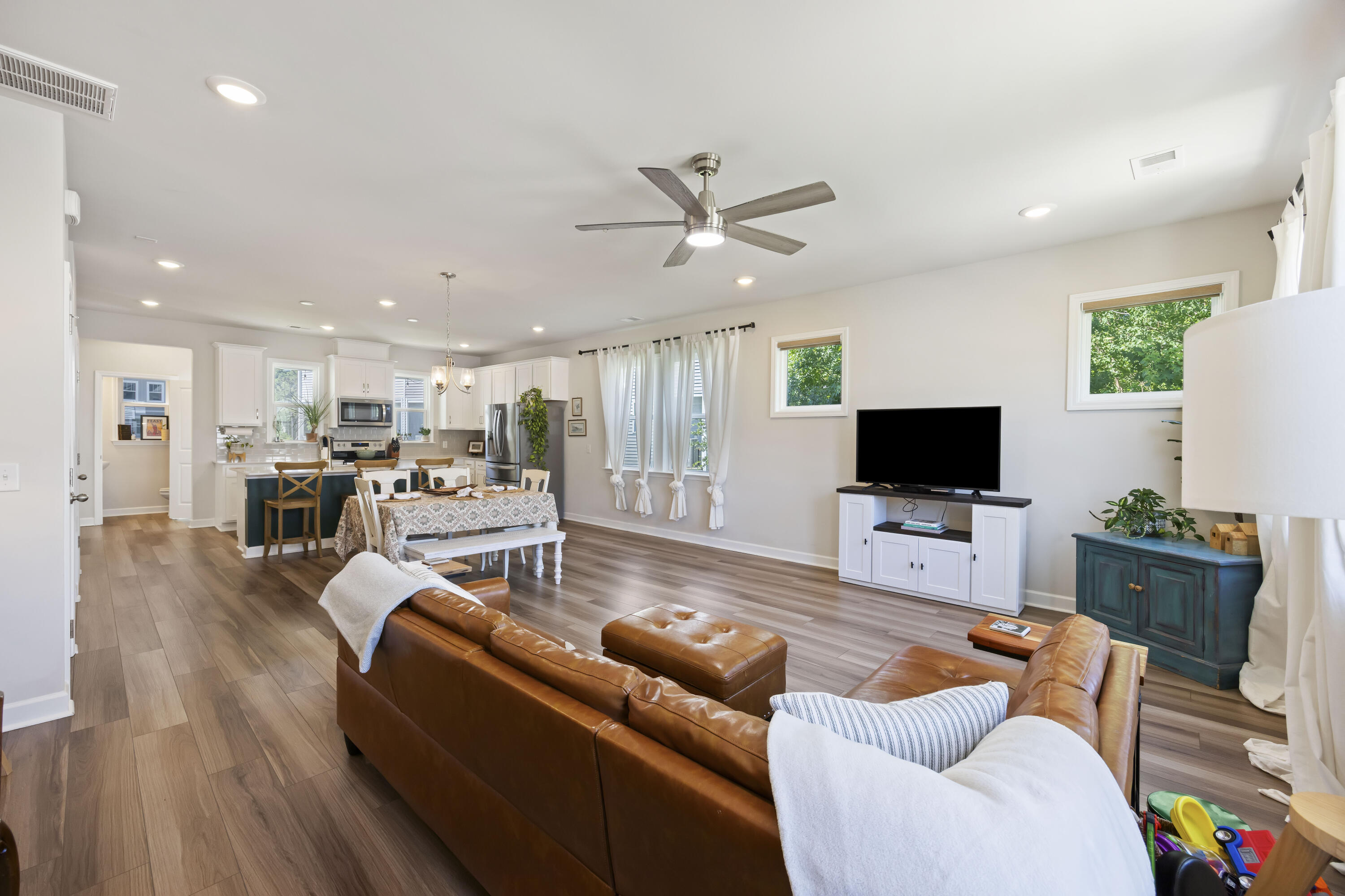 Property image 2 of 210 Winding River Drive in Marshview Commons, Johns Island, SC 29455