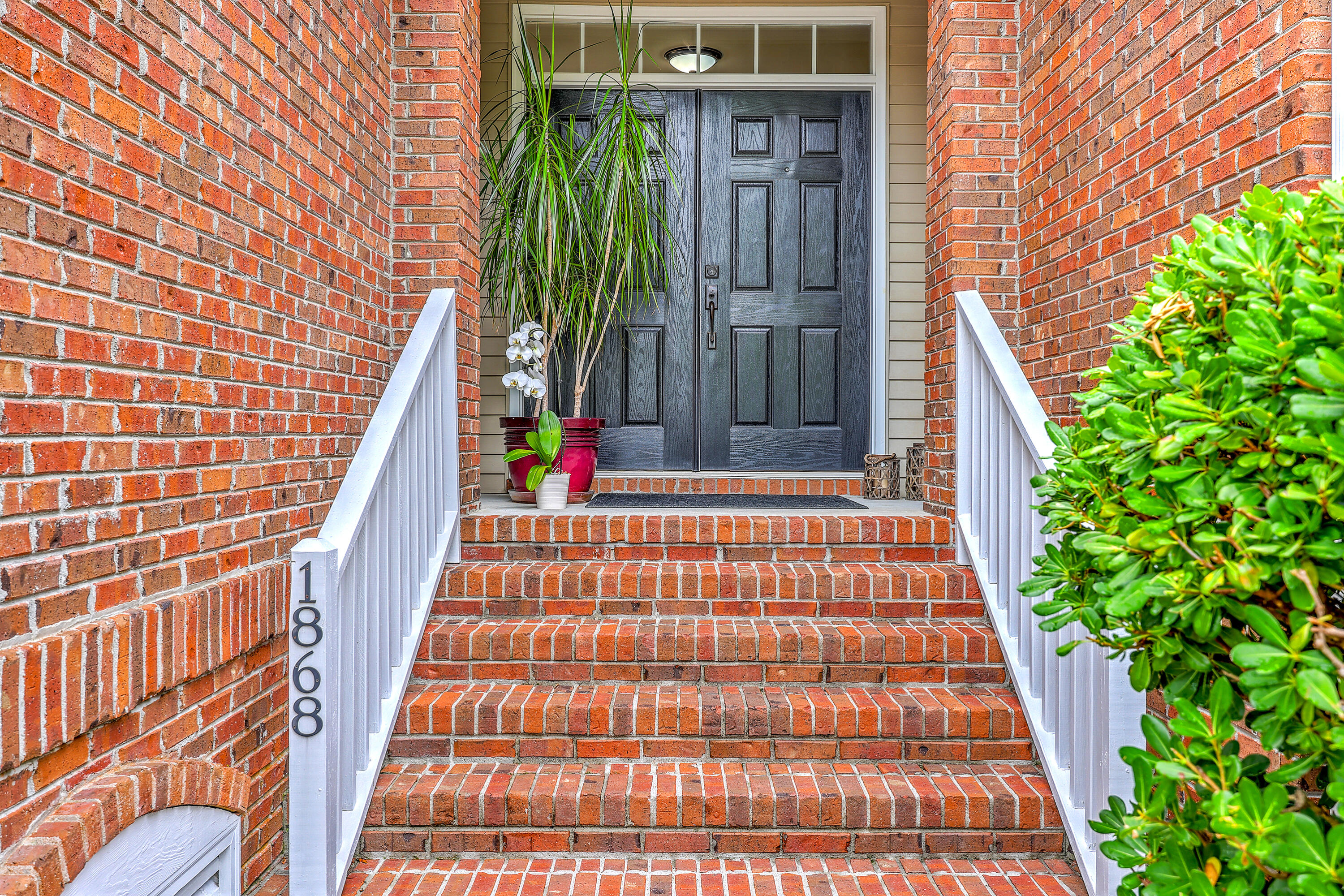 Property image 4 of 1868 Palmetto Isle Drive in Rivertowne Country Club, Mount Pleasant, SC 29466