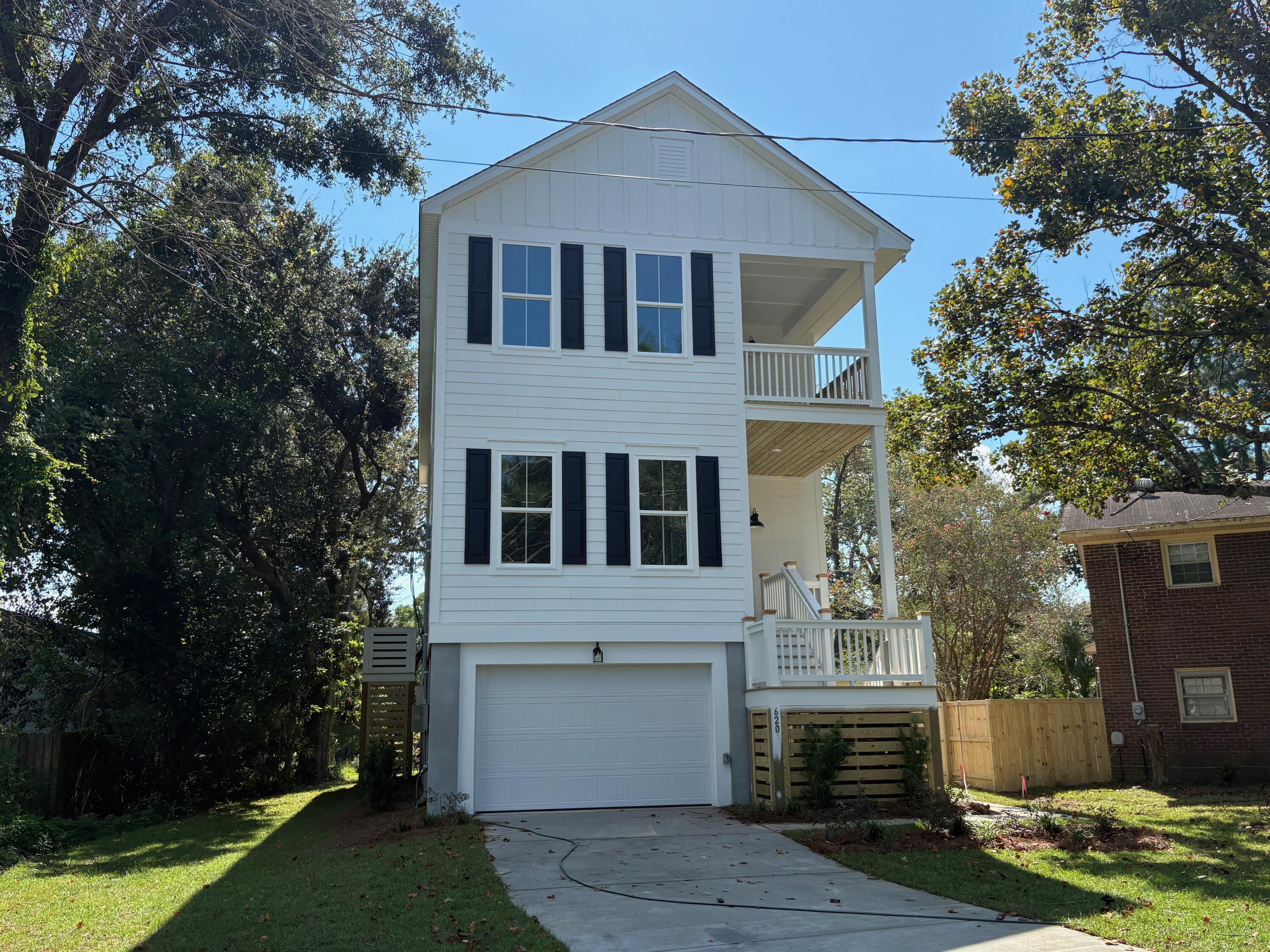 Property image 2 of 620 N Shore Drive in Lawton Bluff, Charleston, SC 29412