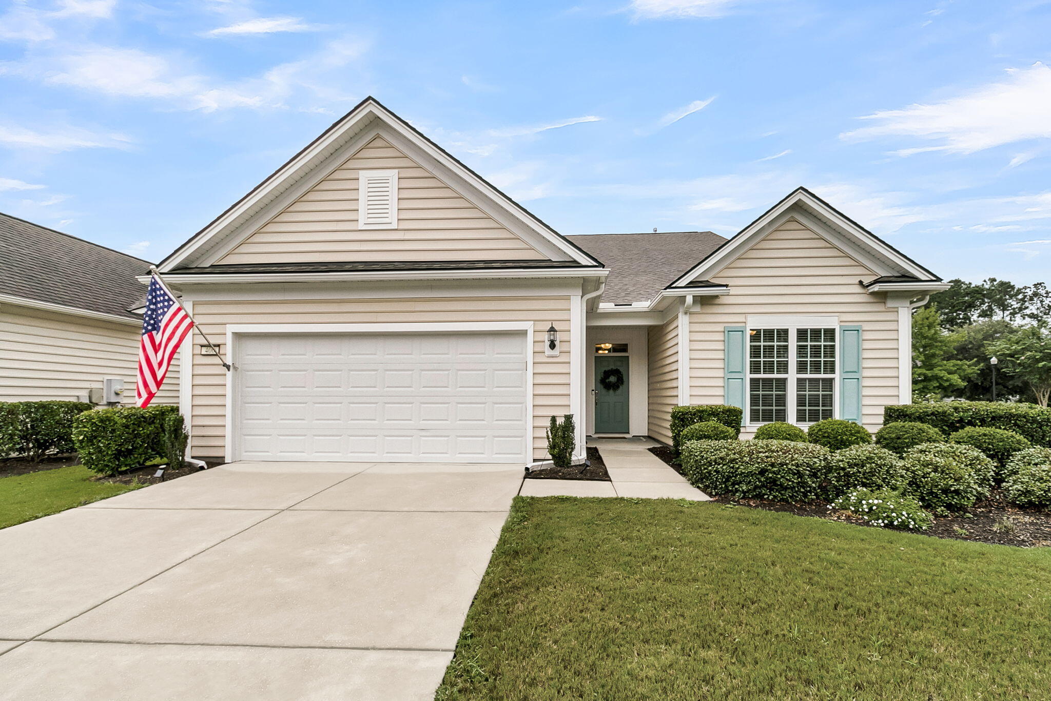 Property image 2 of 400 Eastern Isle Avenue in Cane Bay Plantation, Summerville, SC 29486