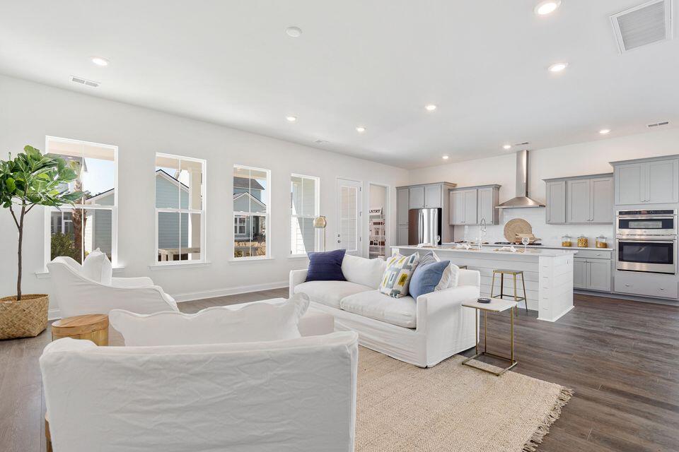 Property image 4 of 176 Maritime Way in Summers Corner, Summerville, SC 29485