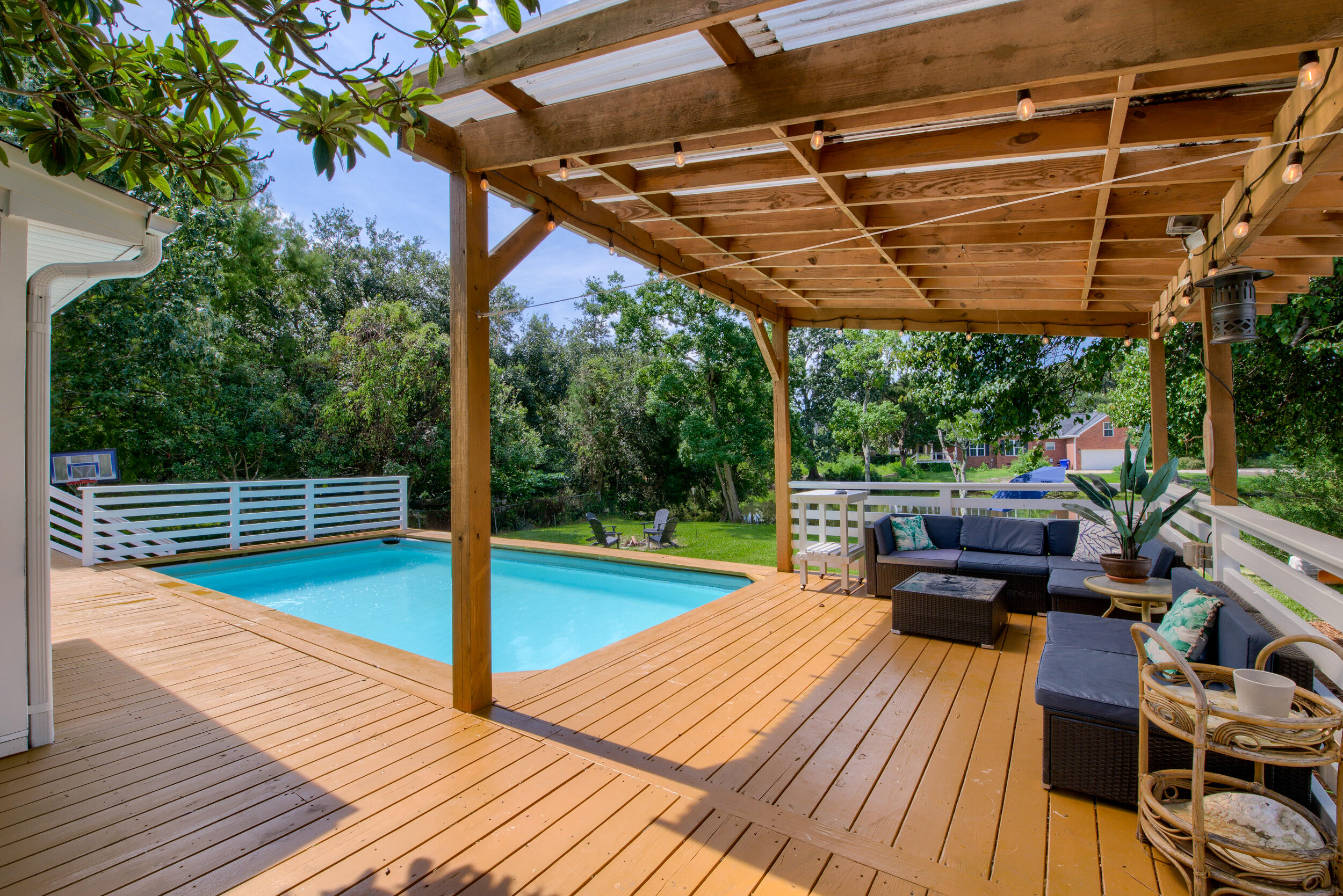 Property image 4 of 957 Travers Drive in Lawton Bluff, Charleston, SC 29412