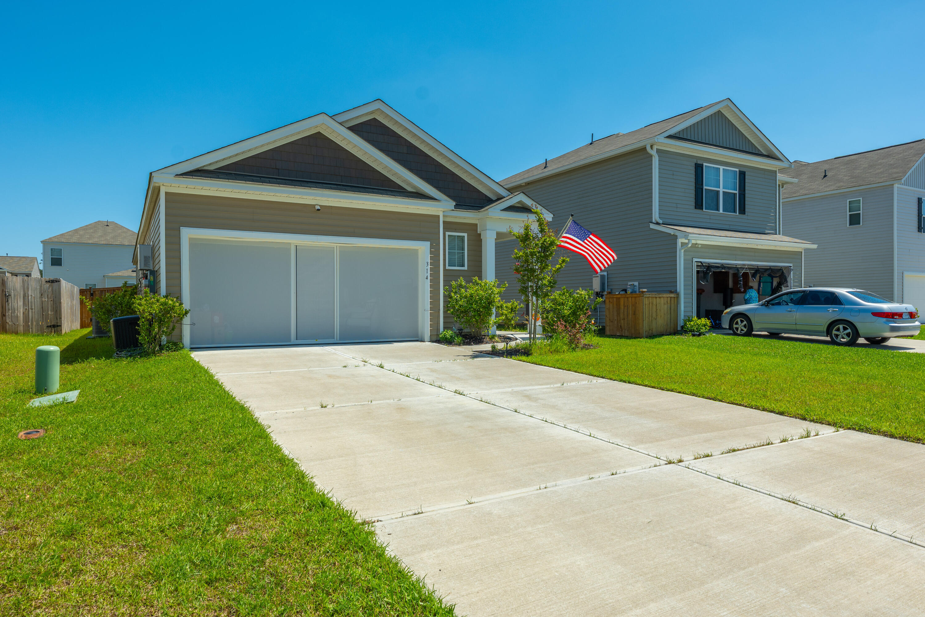 Property image 3 of 314 Bear Paw Lane in Cane Bay Plantation, Summerville, SC 29486