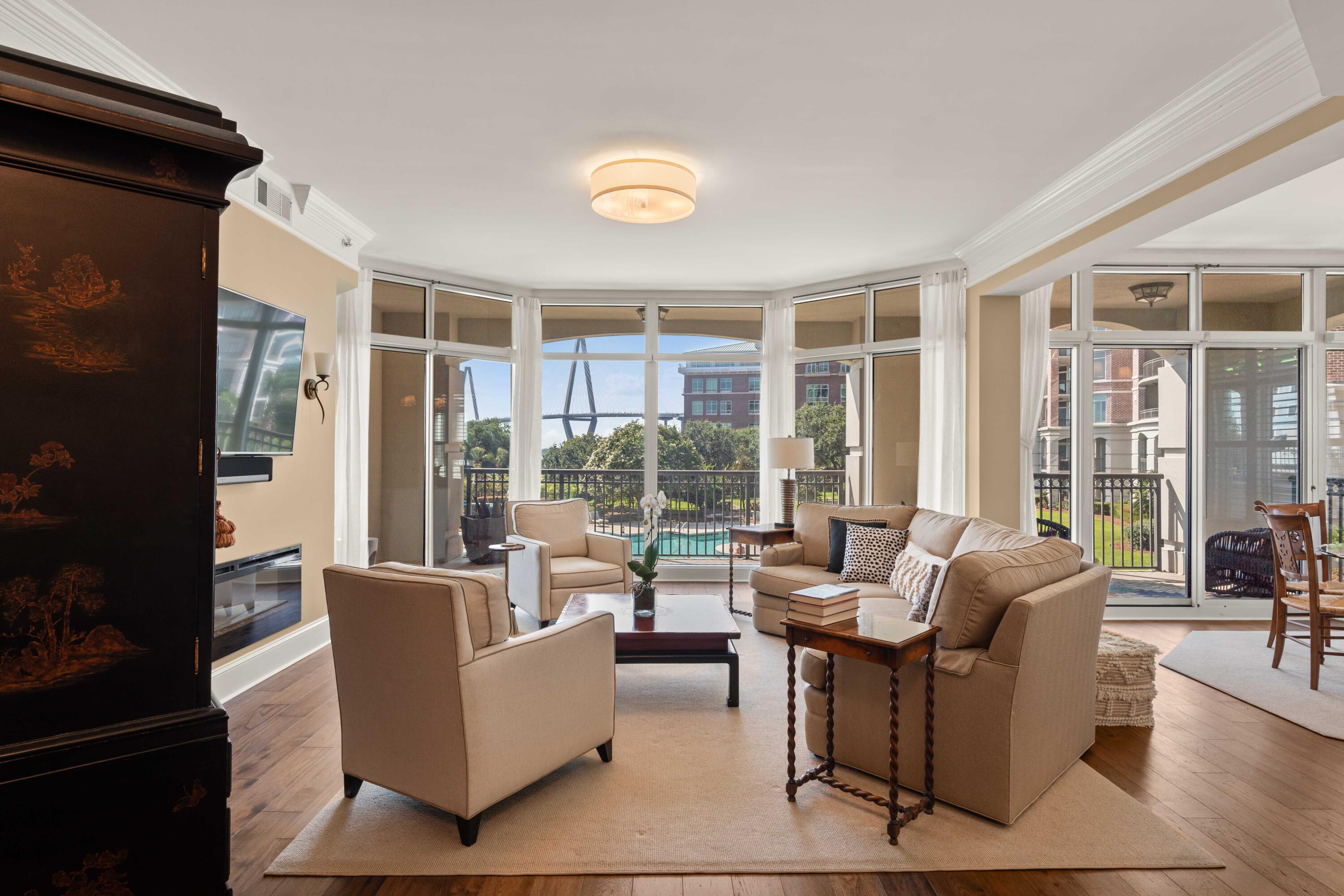 Property image 2 of 222 S Plaza Court in Renaissance On Chas Harbor, Mount Pleasant, SC 29464