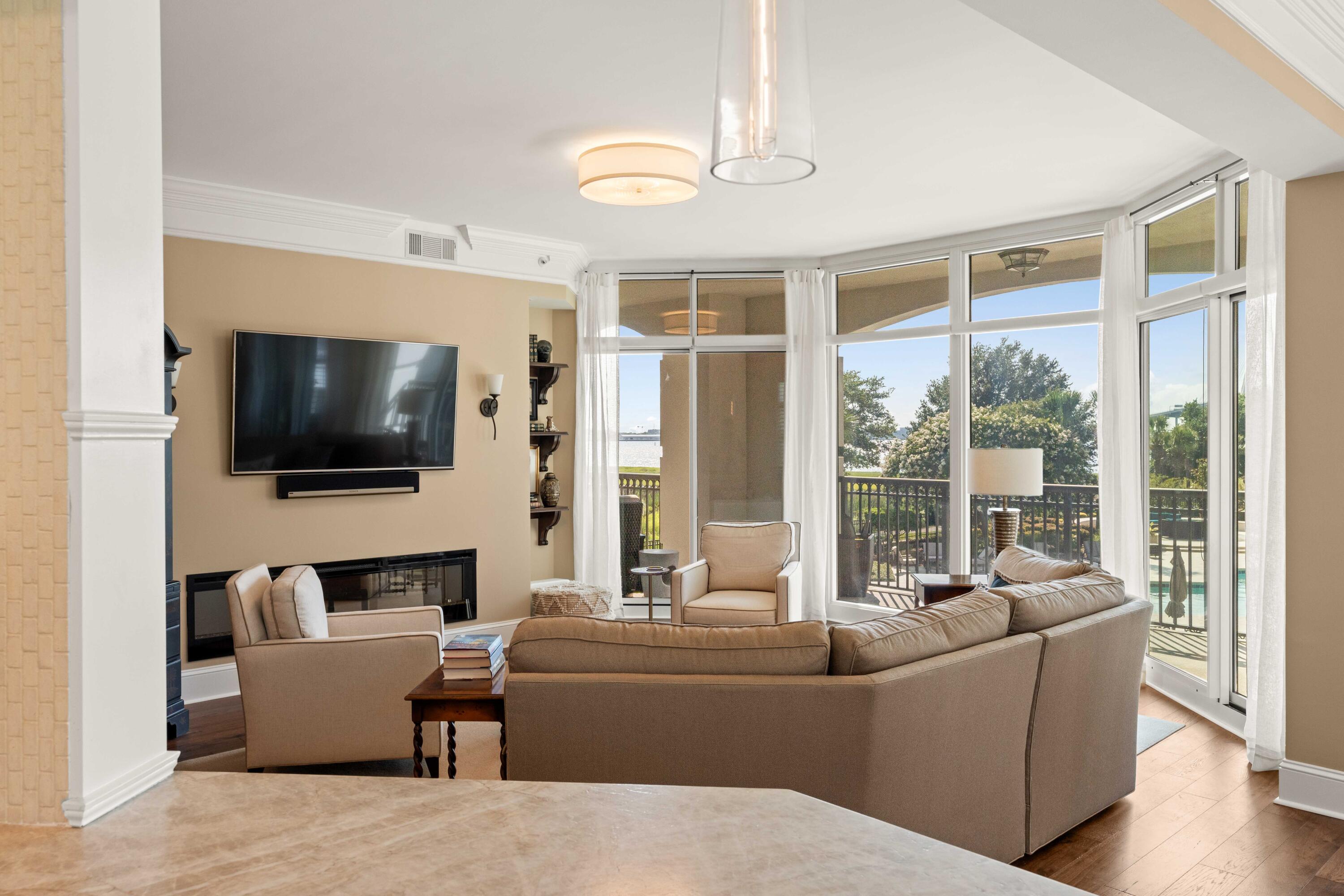 Property image 3 of 222 S Plaza Court in Renaissance On Chas Harbor, Mount Pleasant, SC 29464