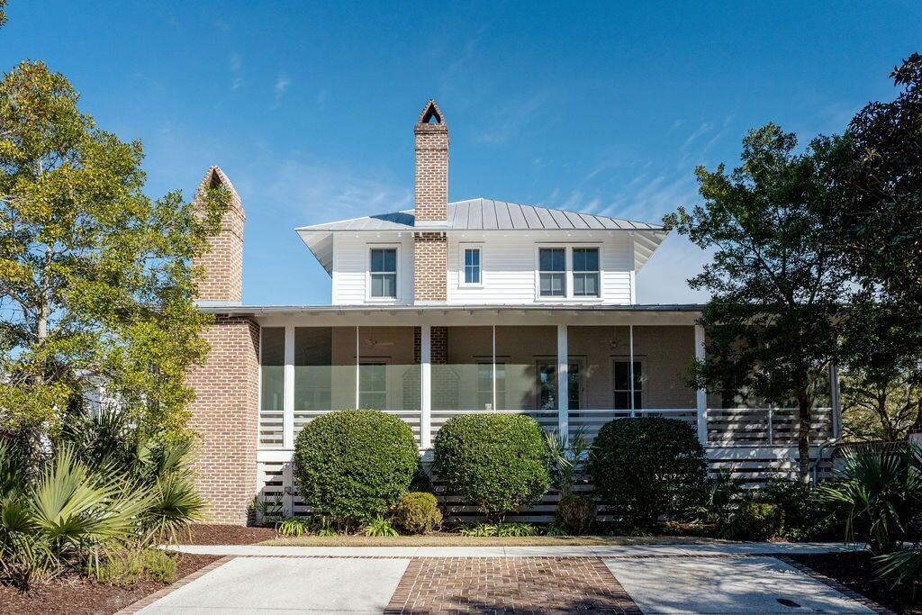Property image 2 of 222 Haddrell Street in Old Village, Mount Pleasant, SC 29464