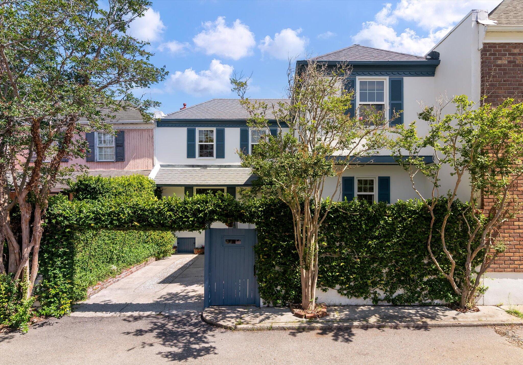 Property image 2 of 8 Poulnot Lane in Harleston Village, Charleston, SC 29401
