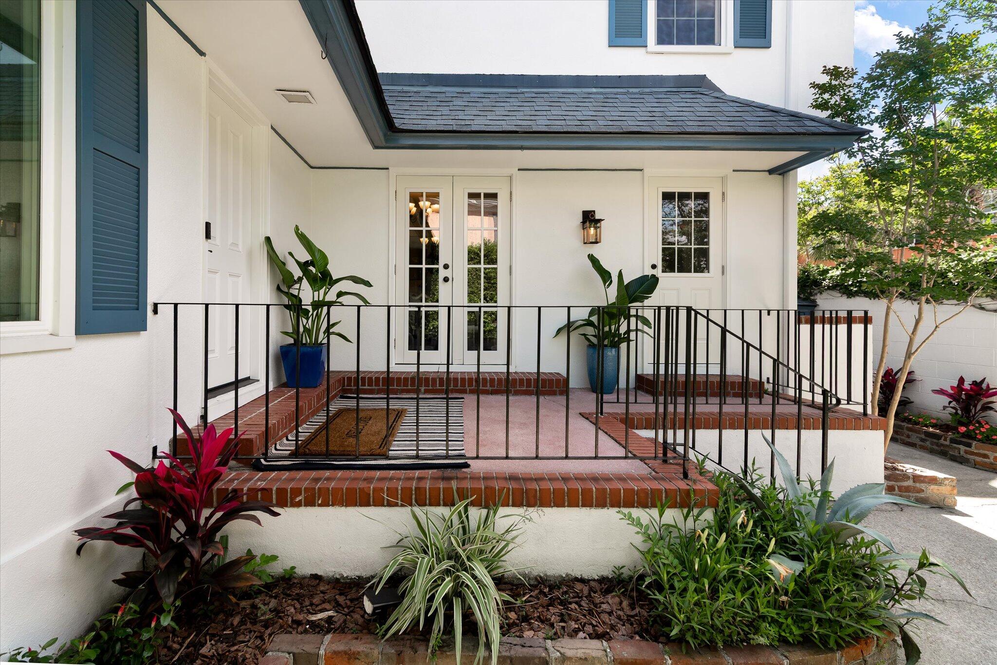 Property image 5 of 8 Poulnot Lane in Harleston Village, Charleston, SC 29401