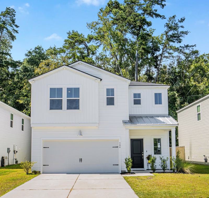 Grand Bees, Charleston Community