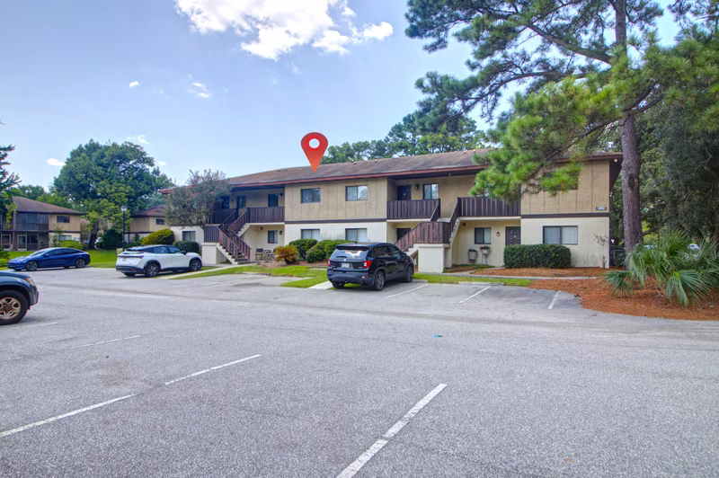 Dovefield, Charleston Community