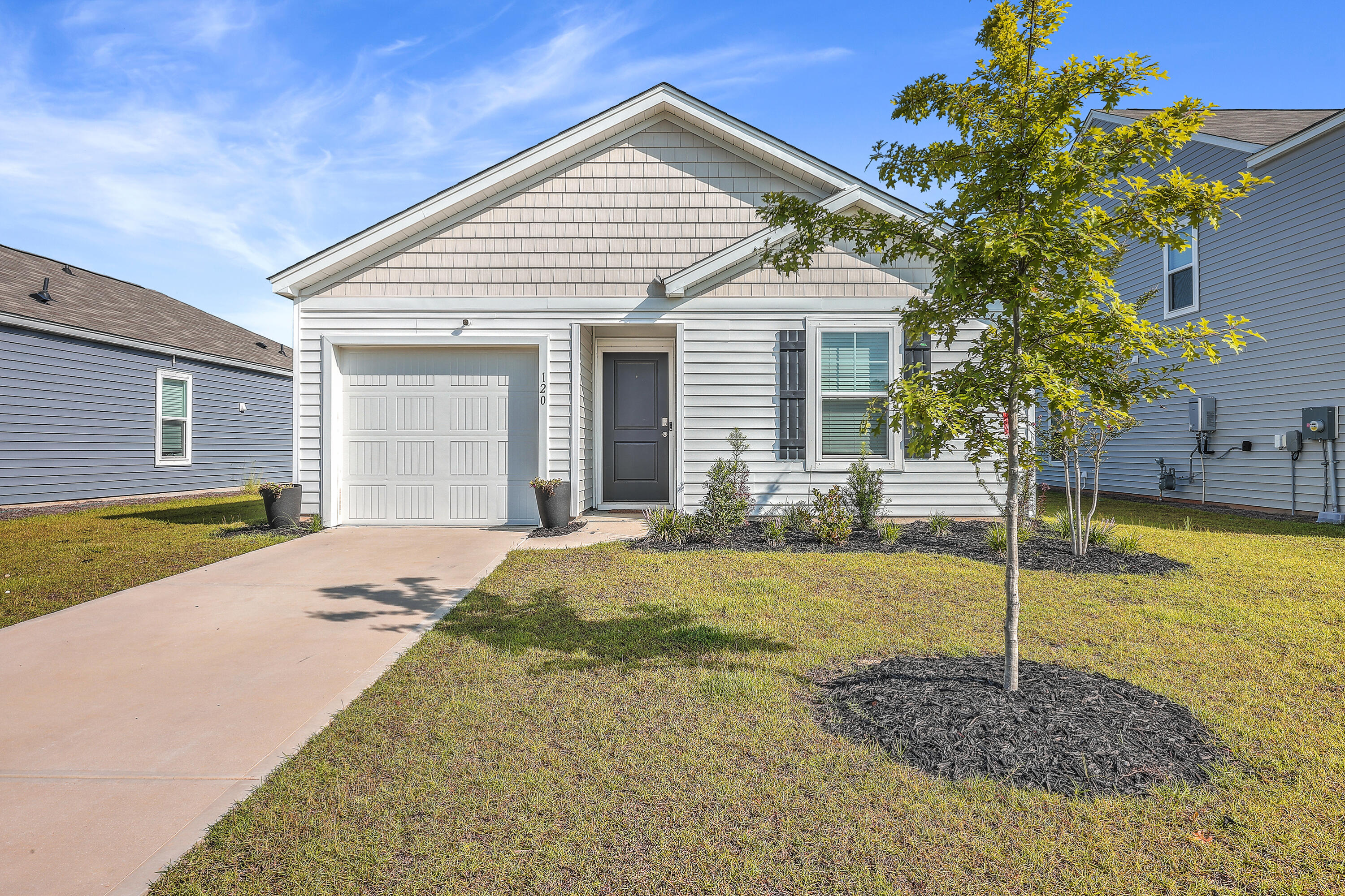 Property image 2 of 120 Clear Tide Drive in Shell Pointe at Cobblestone Village, Summerville, SC 29486