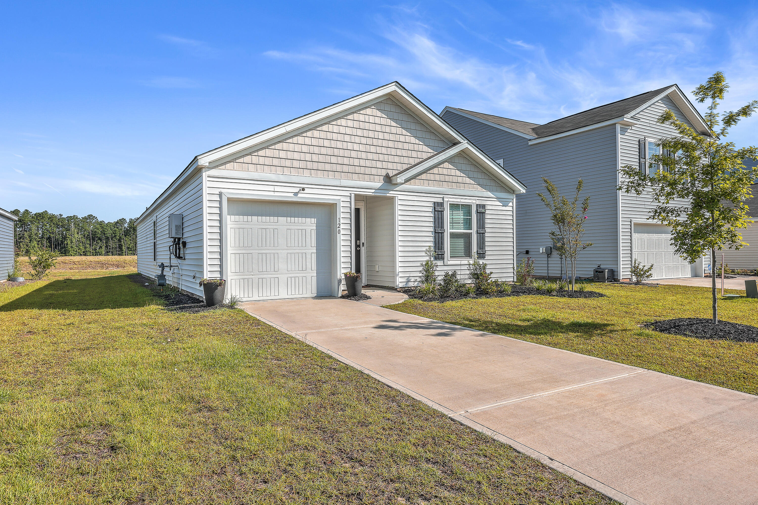 Property image 3 of 120 Clear Tide Drive in Shell Pointe at Cobblestone Village, Summerville, SC 29486